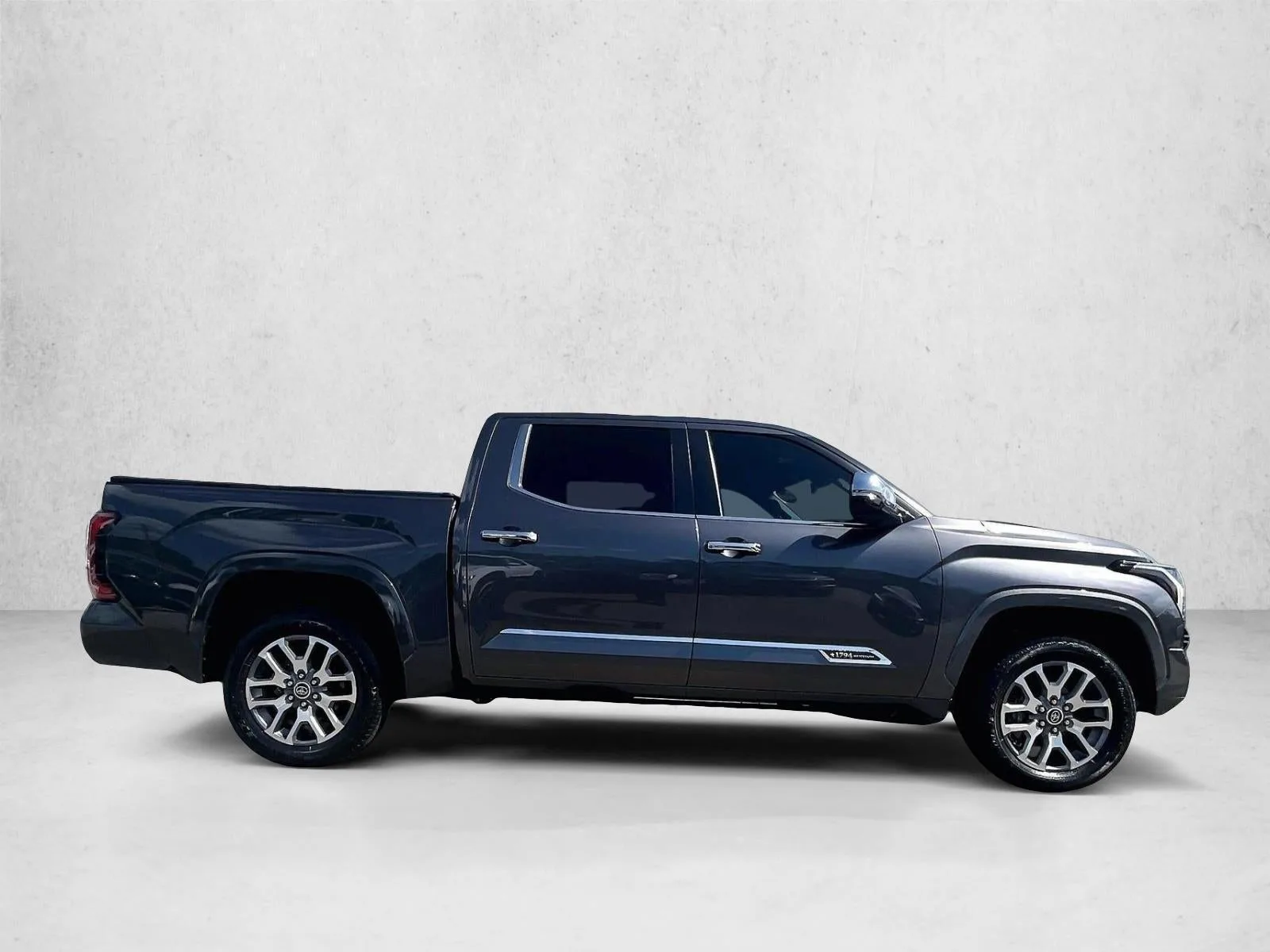 2024 Toyota Tundra 4WD 1794 Edition Hybrid photo 5