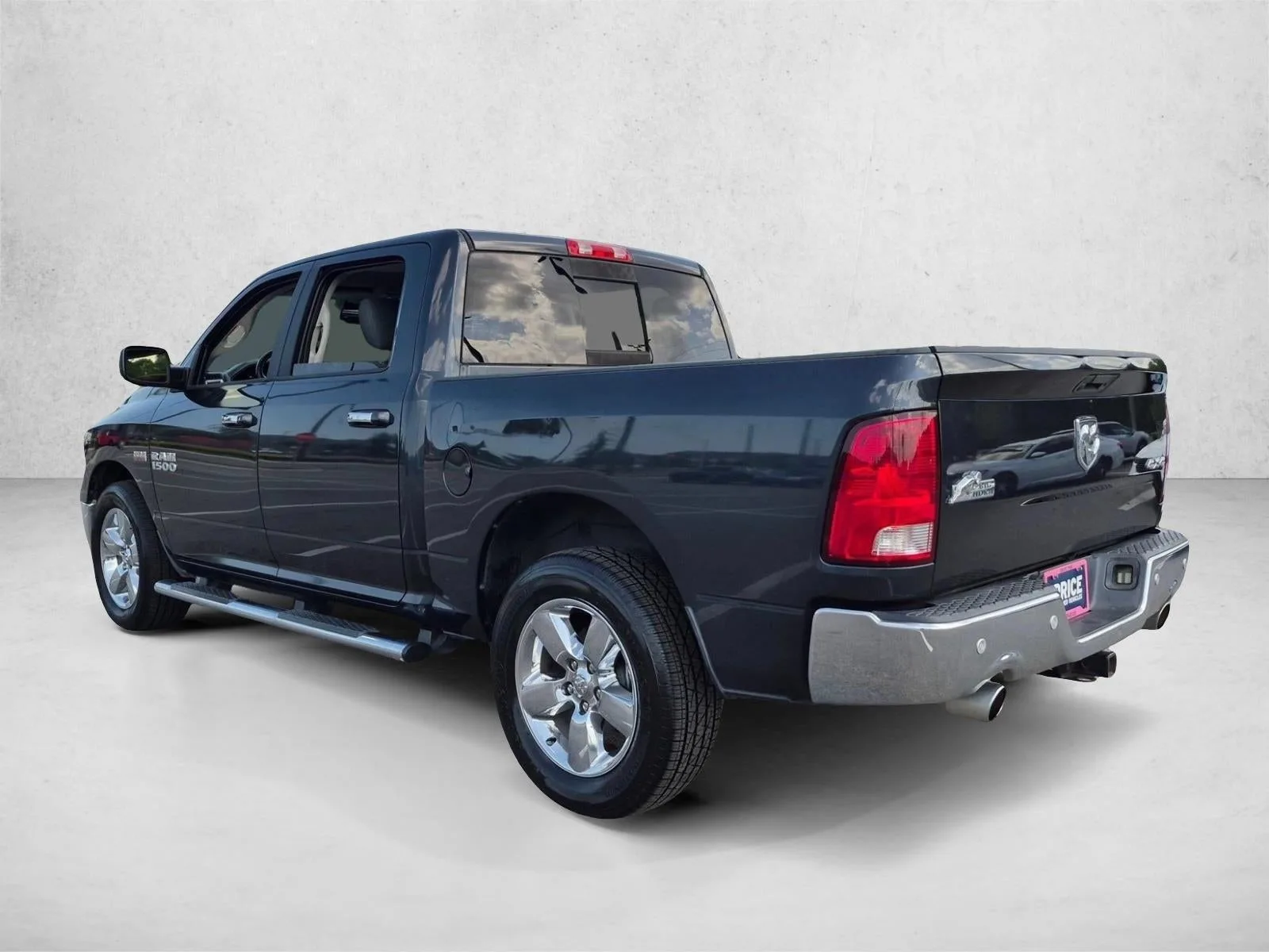 2017 RAM 1500 Big Horn 4x4 Crew Cab 5'7" Box photo 7