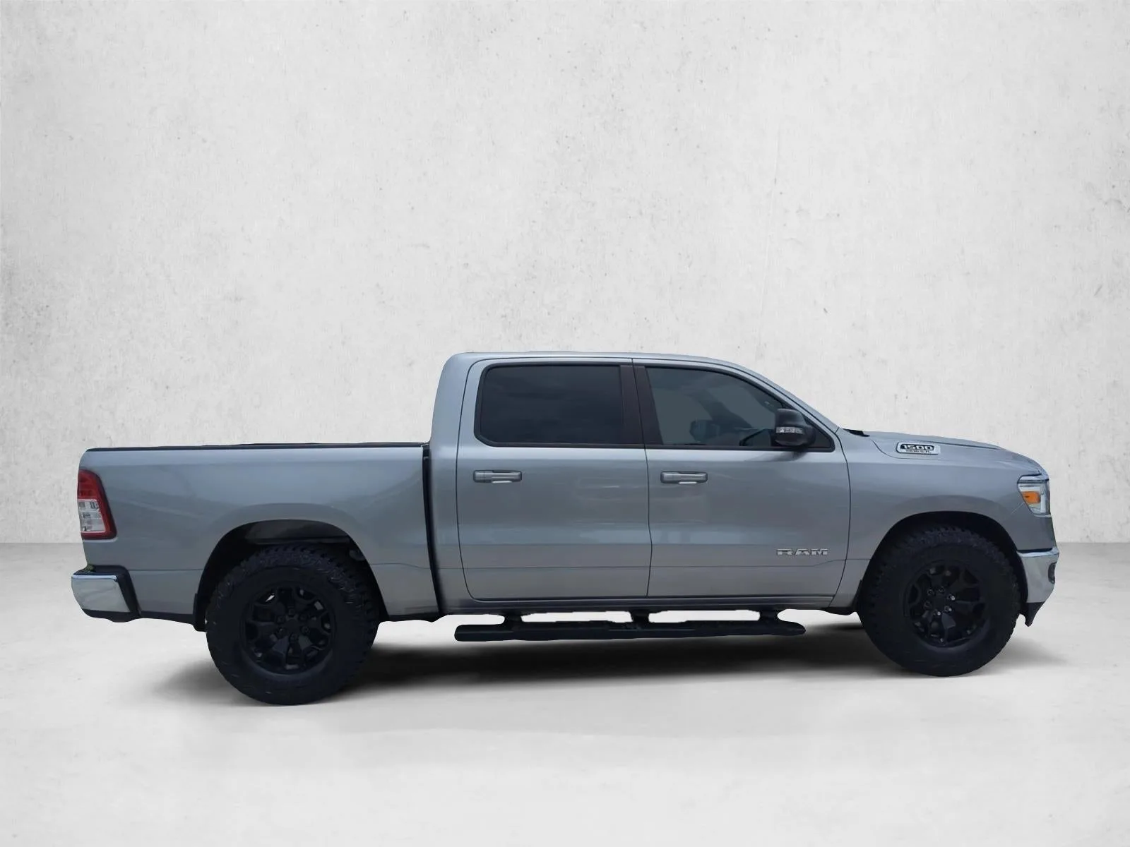 2022 RAM 1500 Big Horn 4x2 Crew Cab 5'7" Box photo 4