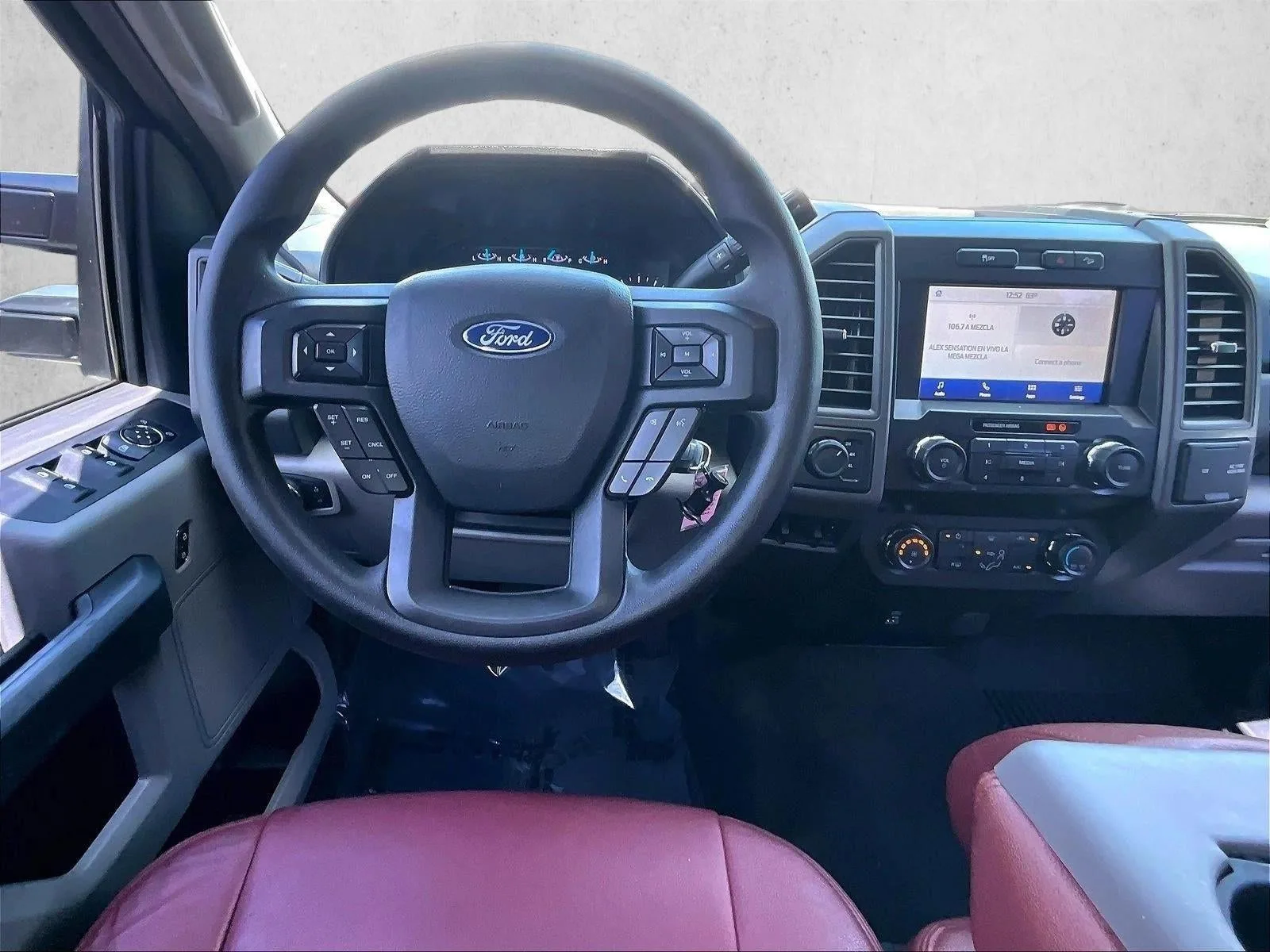 2020 Ford Super Duty F-250 SRW XL photo 7