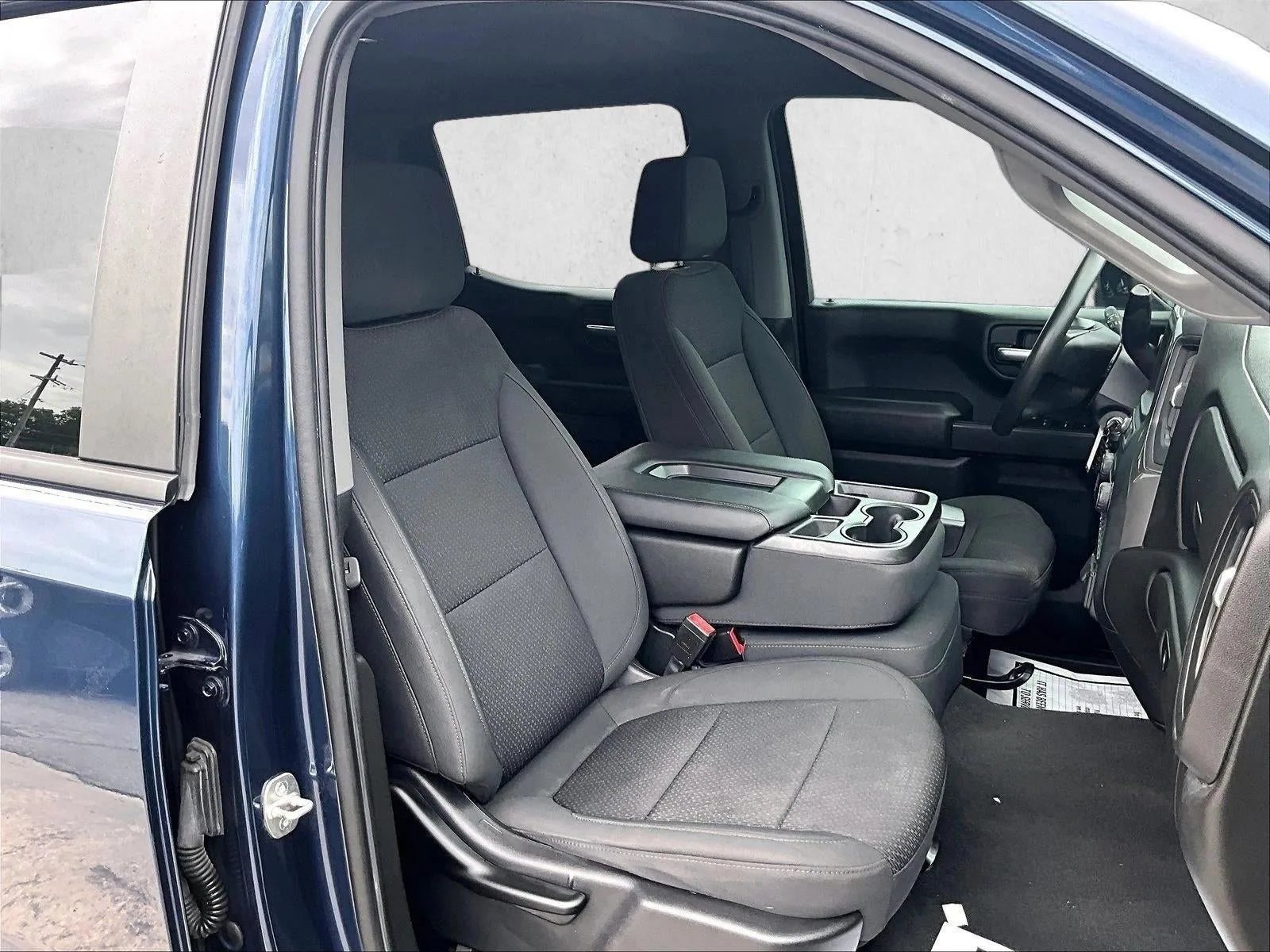 2021 Chevrolet Silverado 1500 Custom photo 9