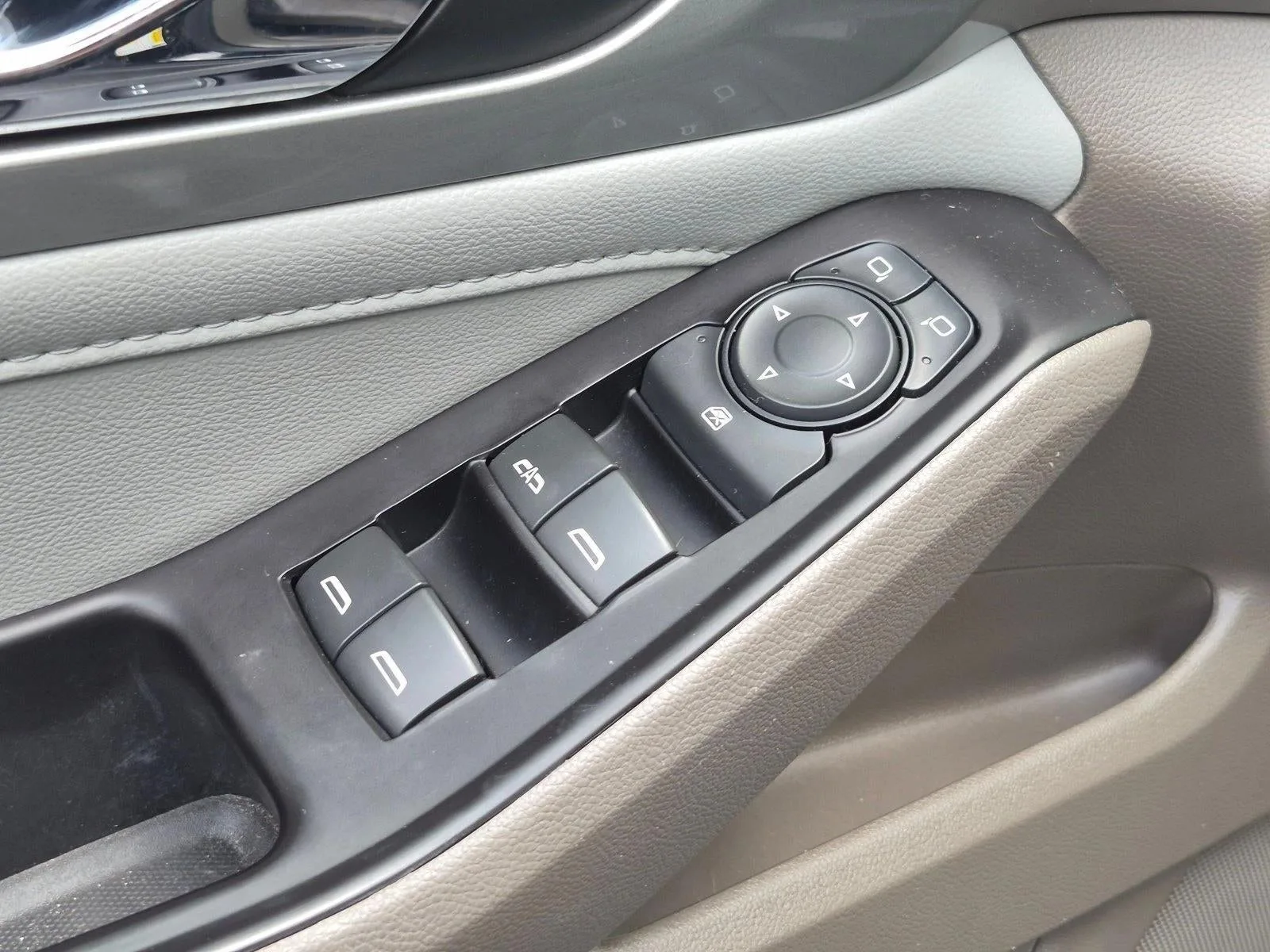 2020 Chevrolet Traverse FWD 1LT photo 11