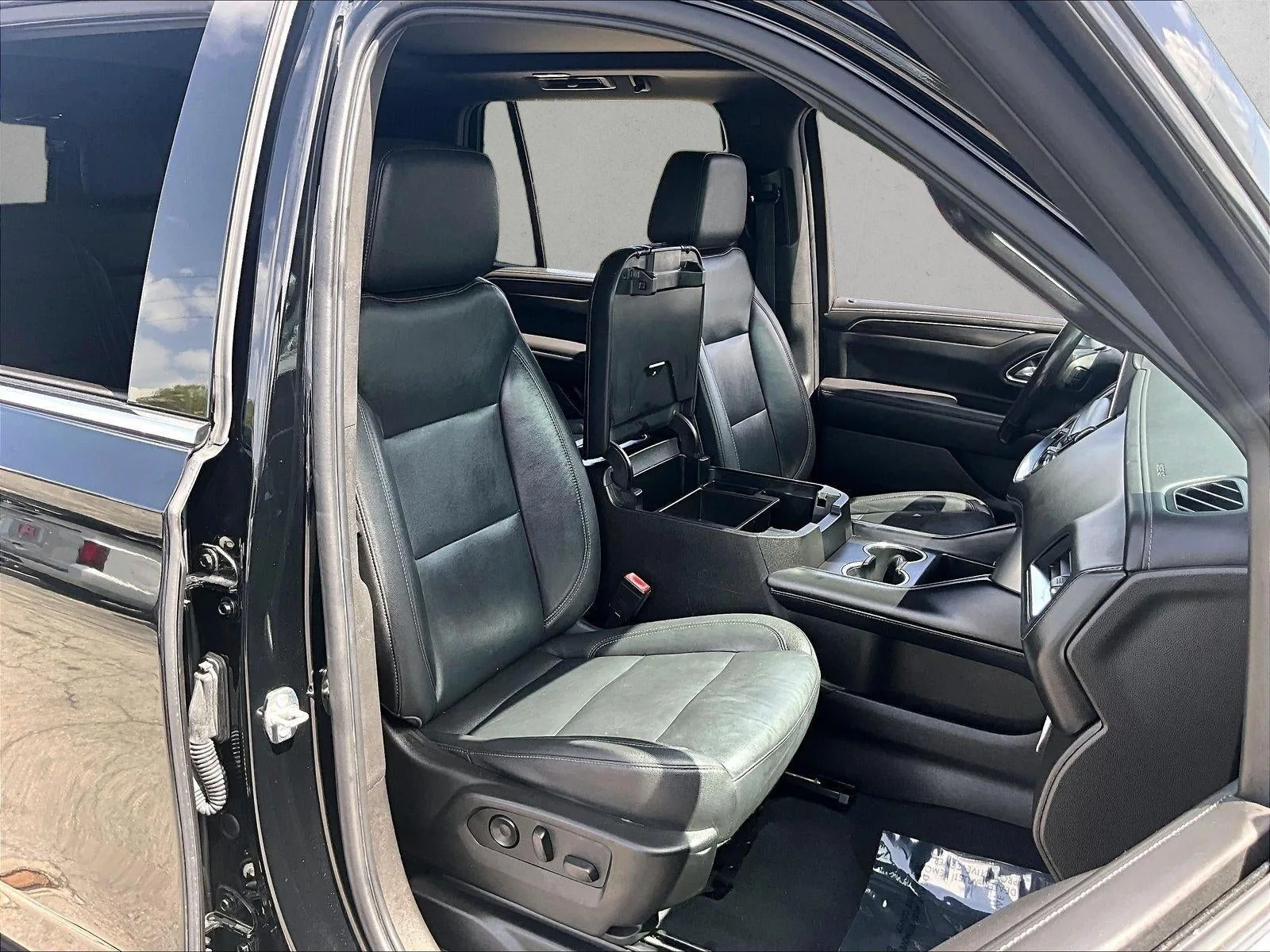 2021 Chevrolet Tahoe LT photo 9