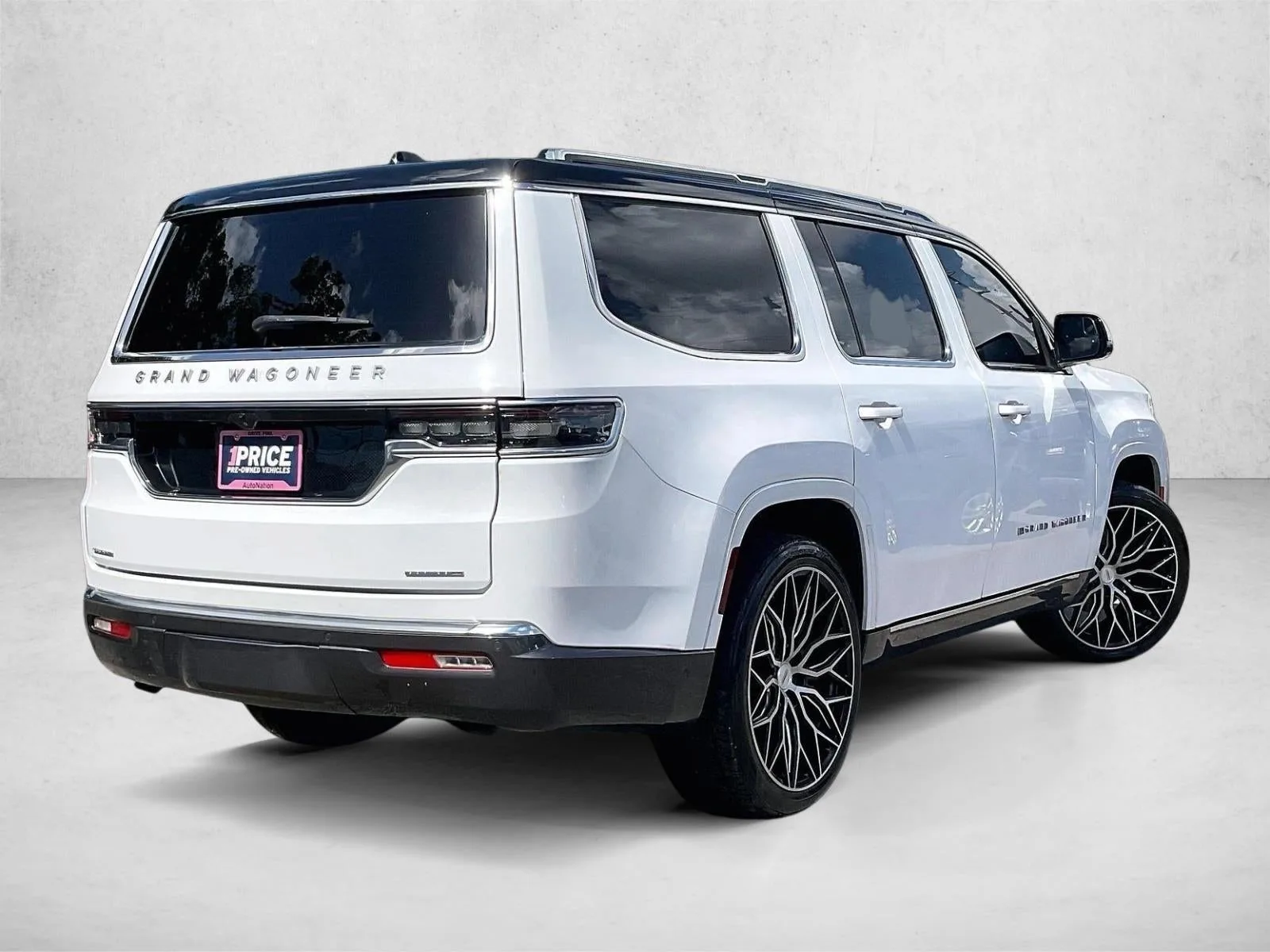2022 Jeep Grand Wagoneer Series I 4x4 photo 2