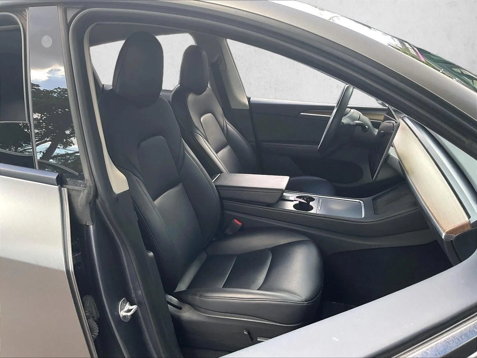 2023 Tesla Model Y Performance photo 8