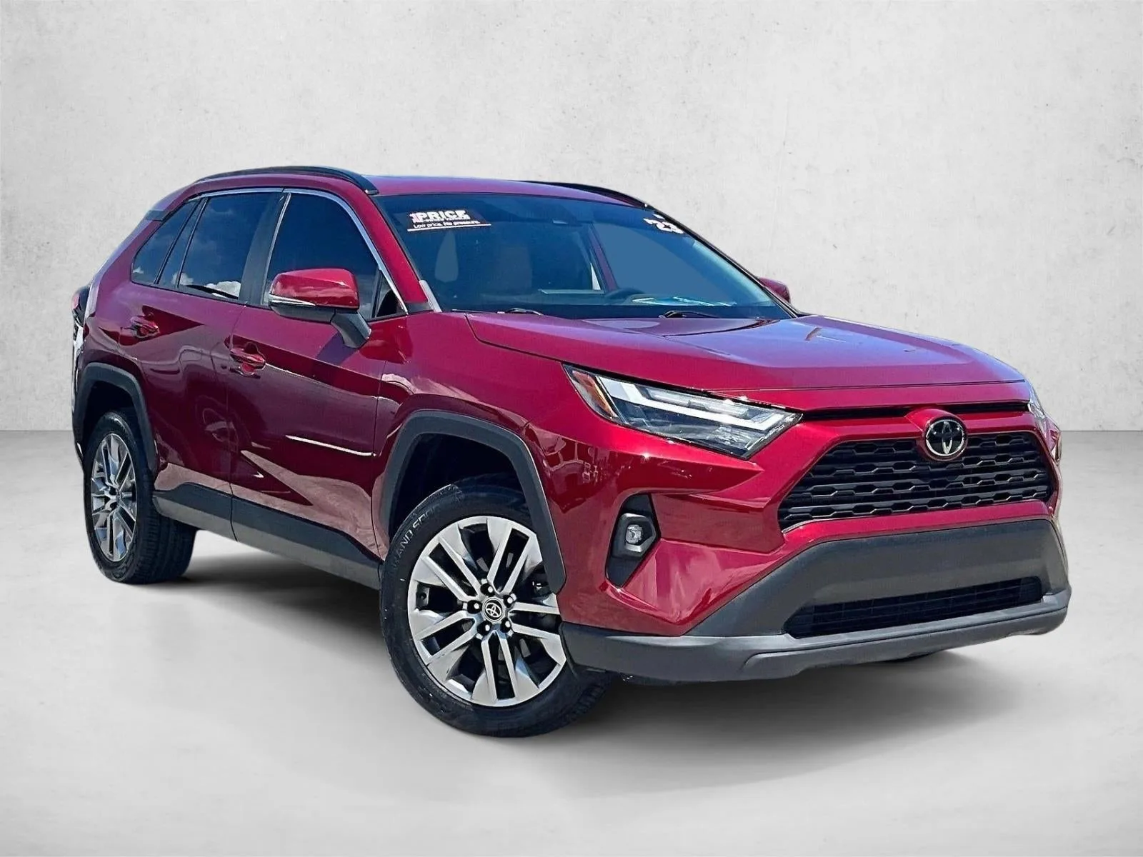 2023 Toyota RAV4 XLE Premium photo 12