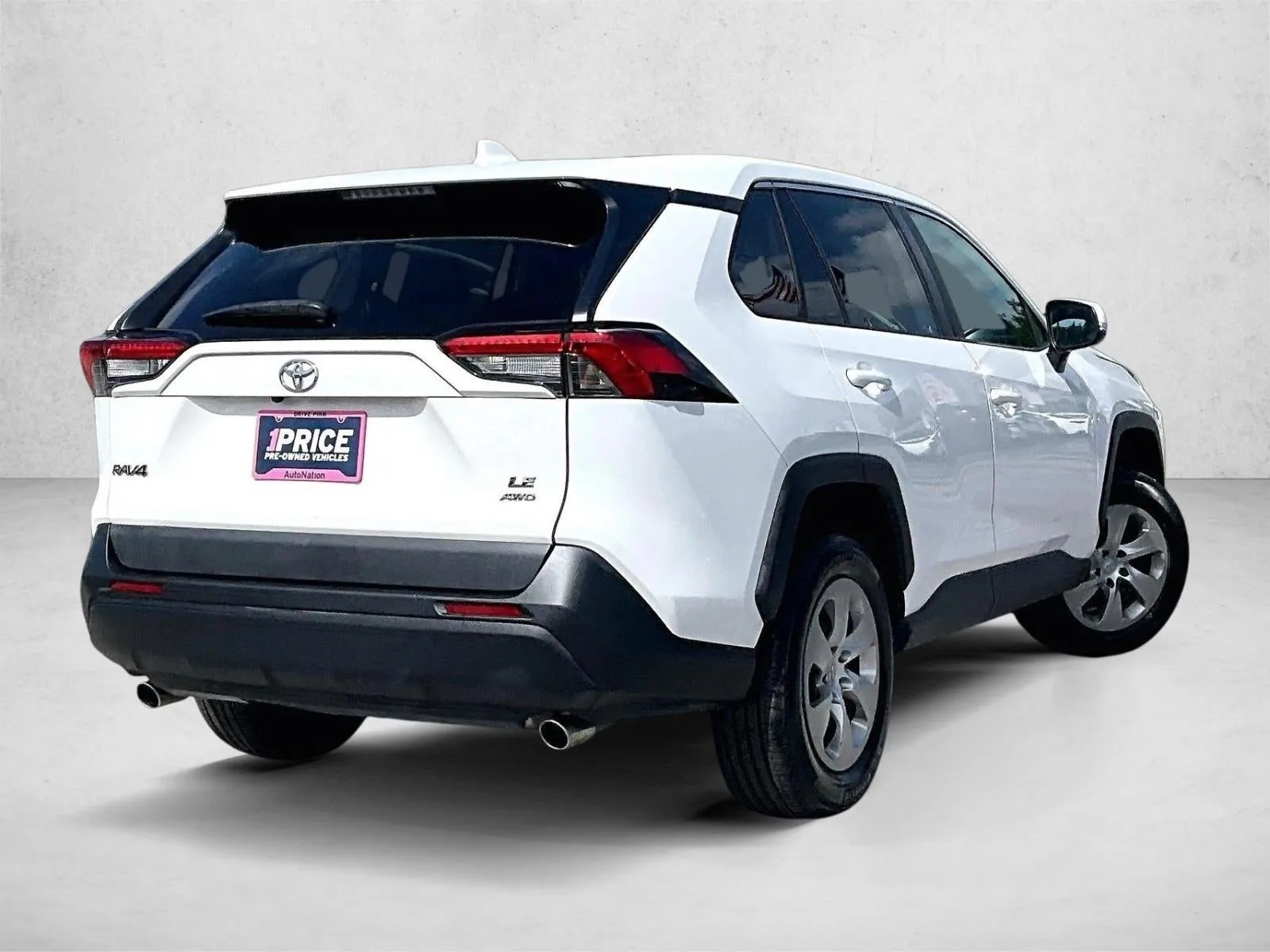 2023 Toyota RAV4 LE photo 2