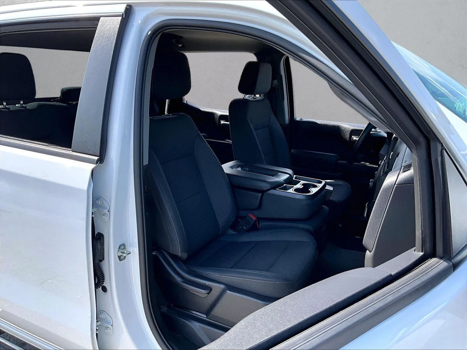 2023 Chevrolet Silverado 1500 Custom photo 9