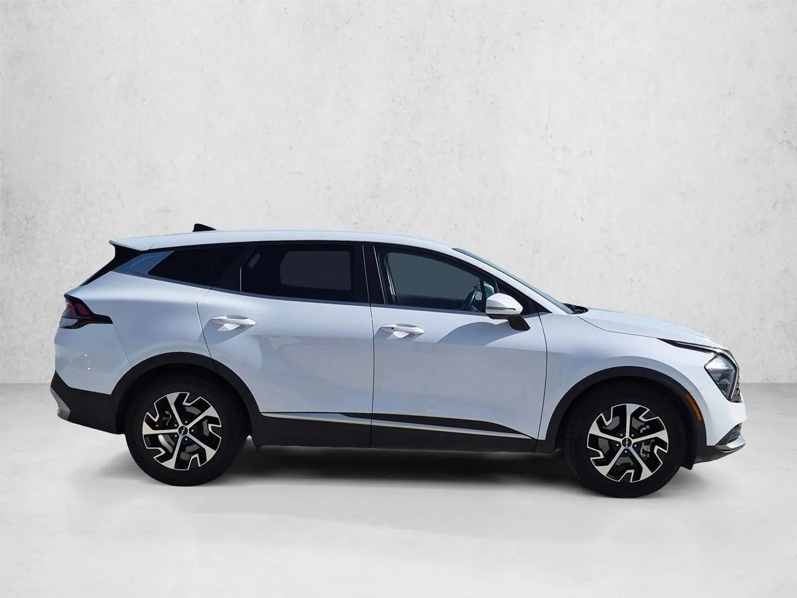 2023 Kia Sportage EX FWD photo 4