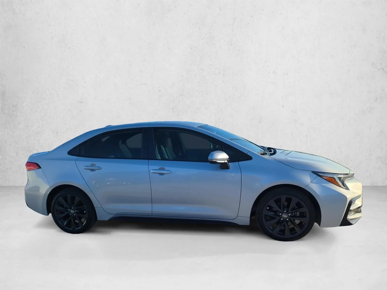 2024 Toyota Corolla SE CVT (Natl) photo 4