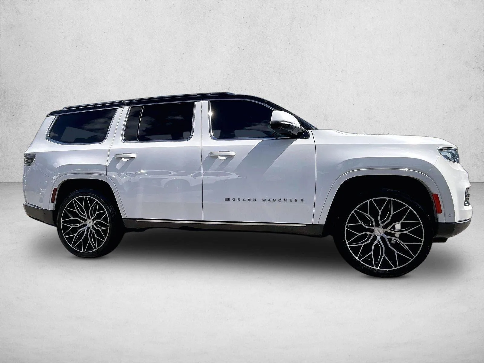 2022 Jeep Grand Wagoneer Series I 4x4 photo 5