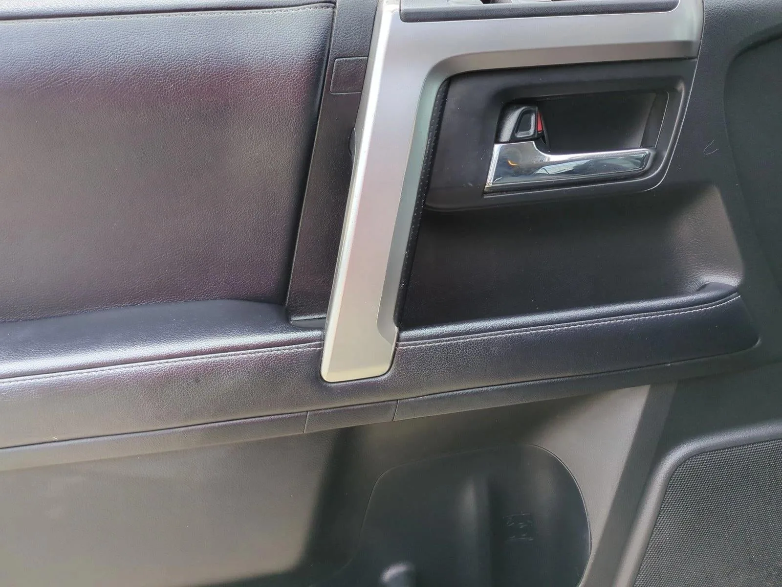 2018 Toyota 4Runner SR5 Premium 4WD (Natl) photo 6