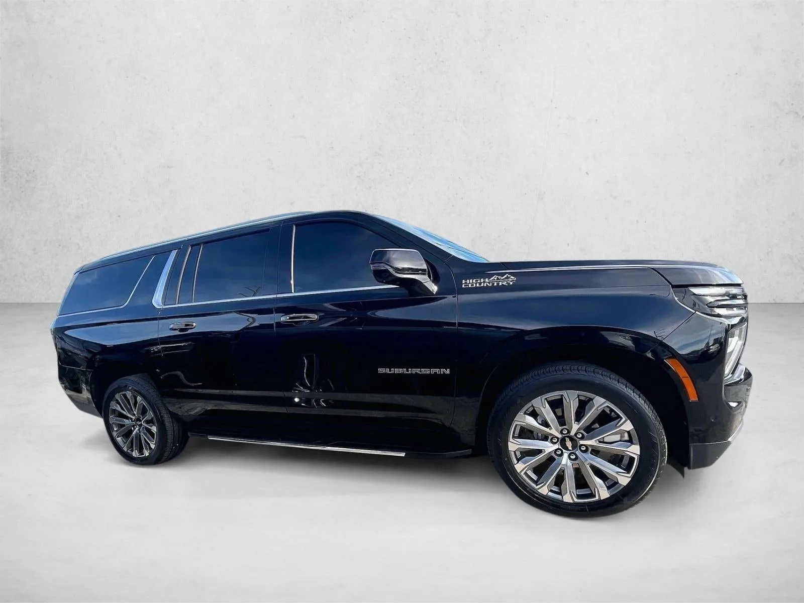 2025 Chevrolet Suburban High Country photo 5