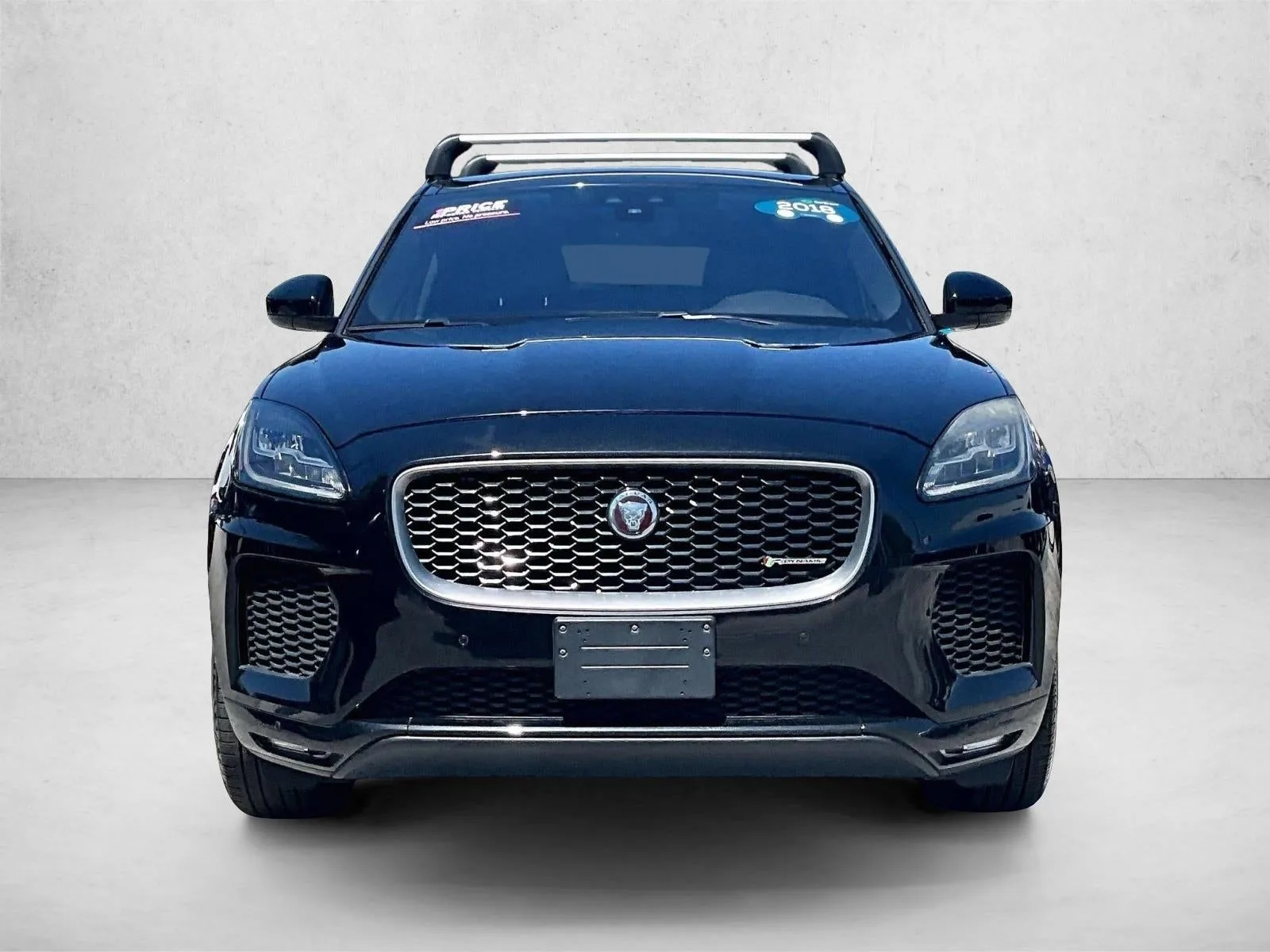 2018 Jaguar E-PACE R-Dynamic SE photo 3
