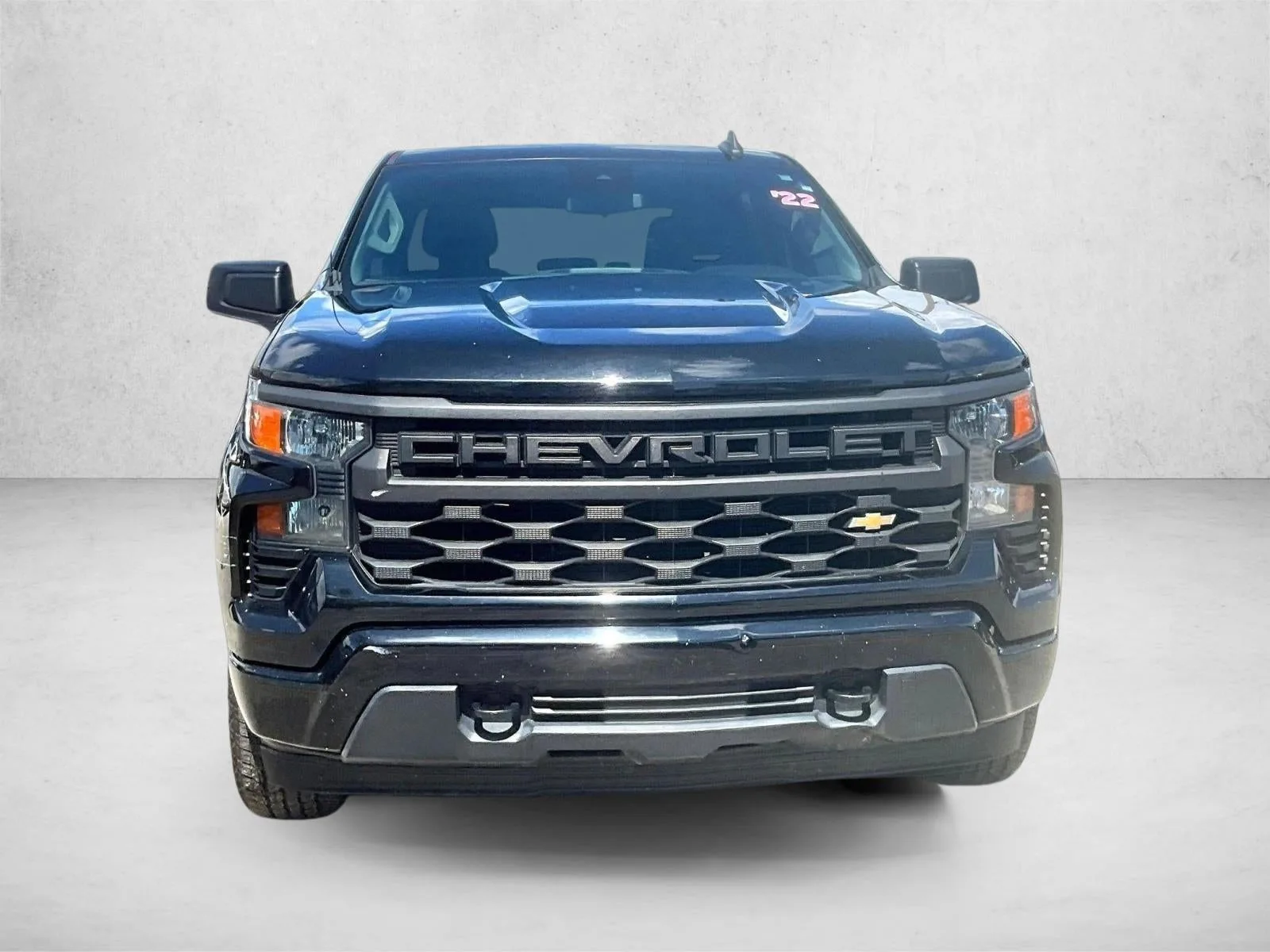 2022 Chevrolet Silverado 1500 Custom photo 2