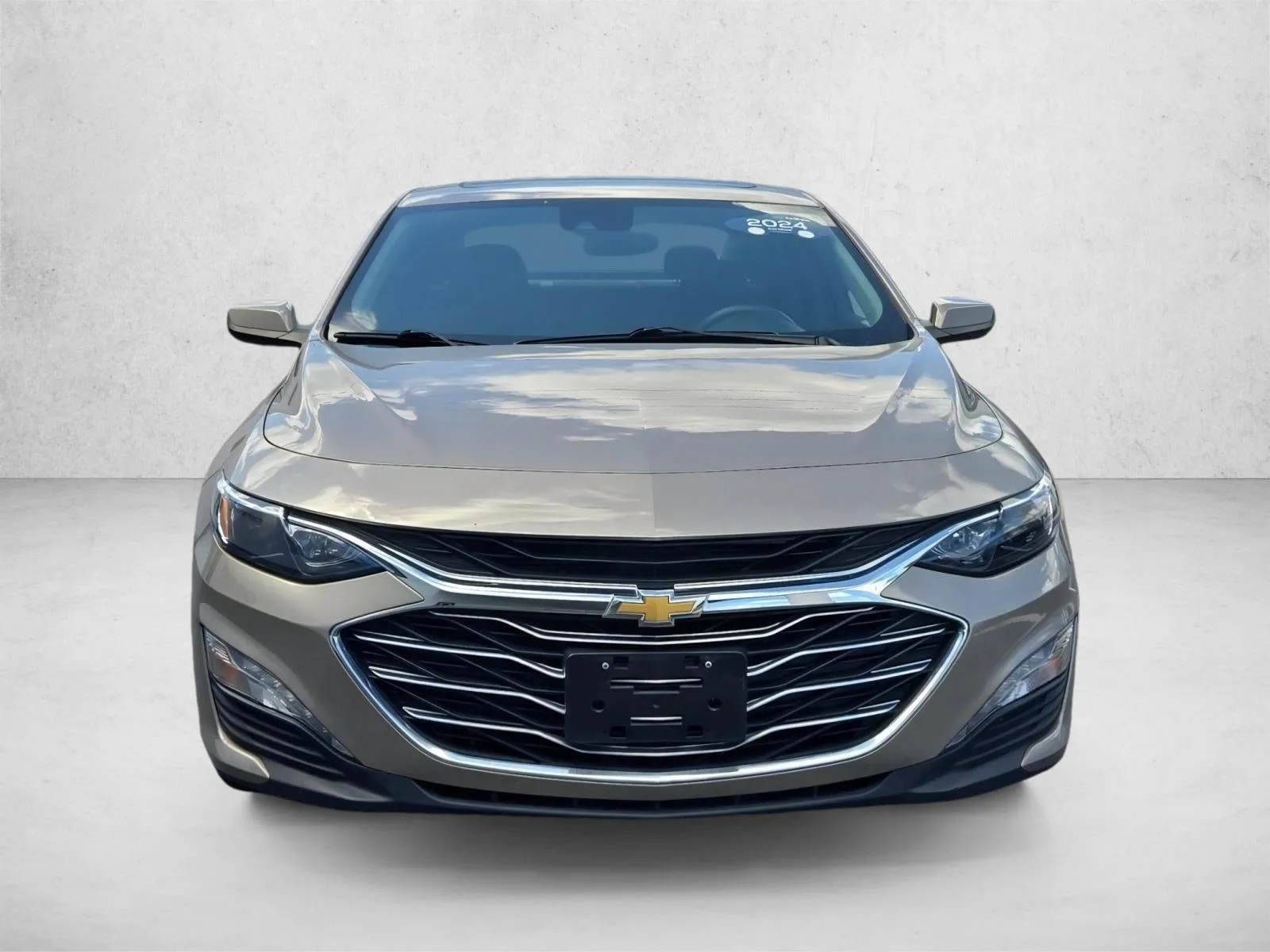 2024 Chevrolet Malibu 1LT photo 2