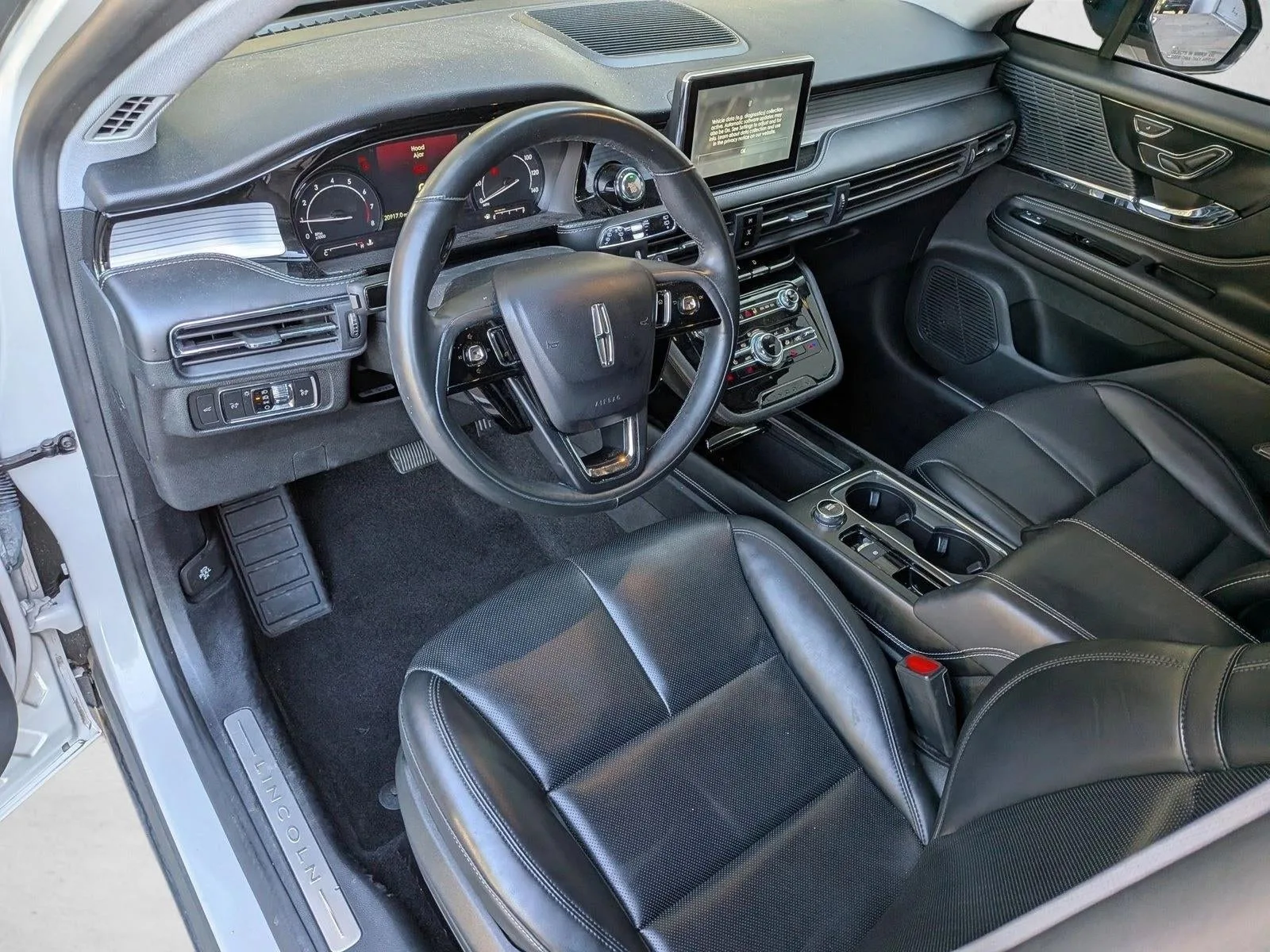 2020 Lincoln Corsair Standard FWD photo 9