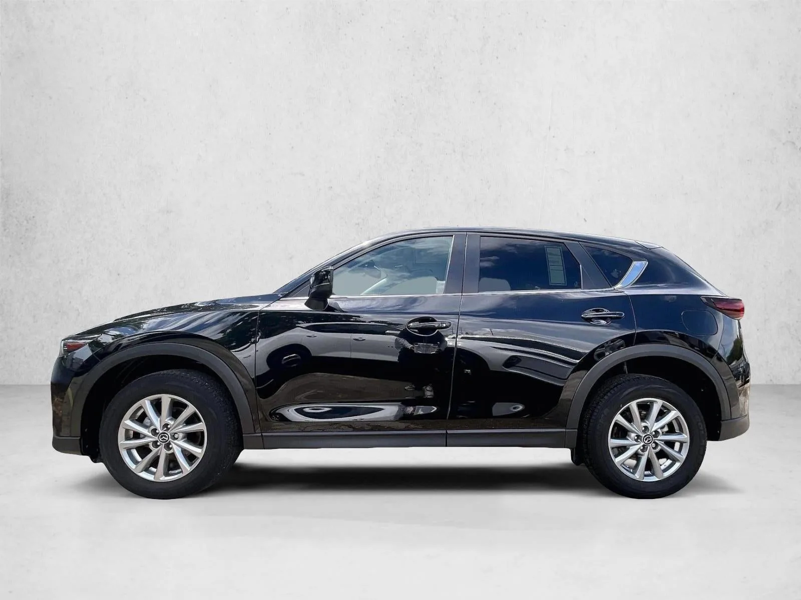 2023 Mazda CX-5 2.5 S Preferred Package photo 6