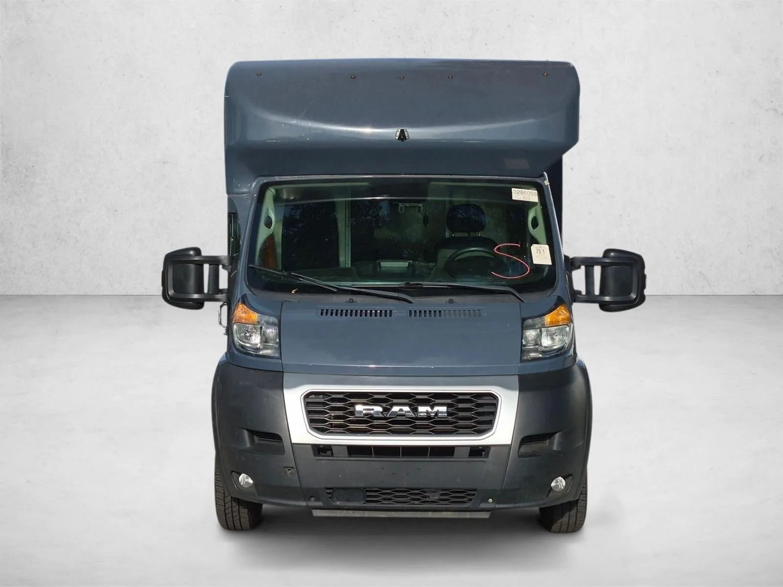 2022 RAM ProMaster Cutaway Base photo 2
