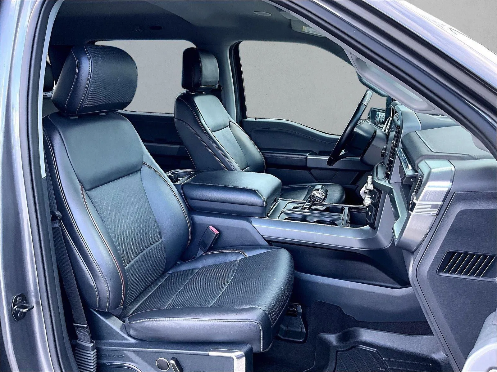 2021 Ford F-150 LARIAT photo 9