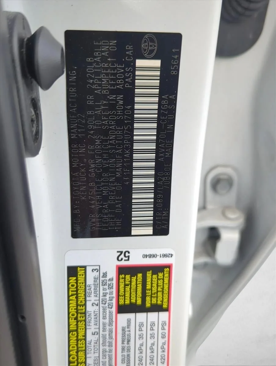 2023 Toyota Camry XLE Auto (SE) photo 2