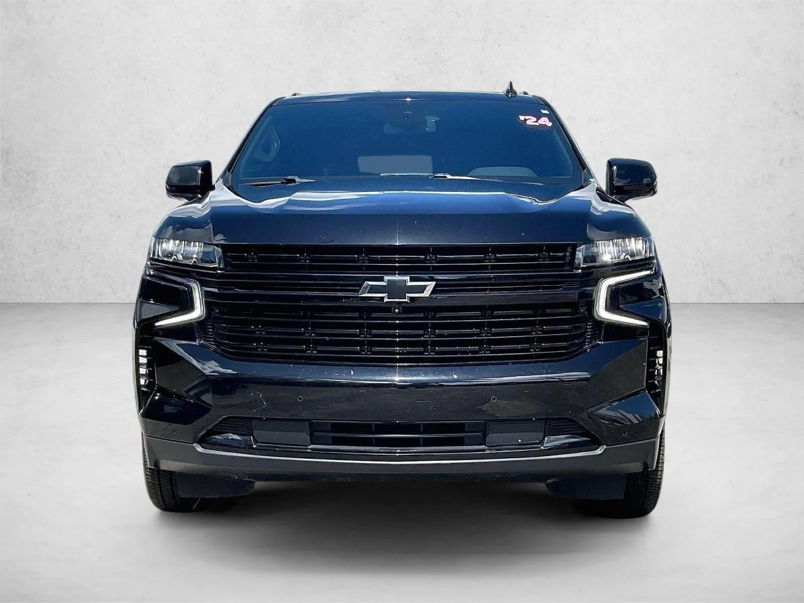 2024 Chevrolet Suburban RST photo 3