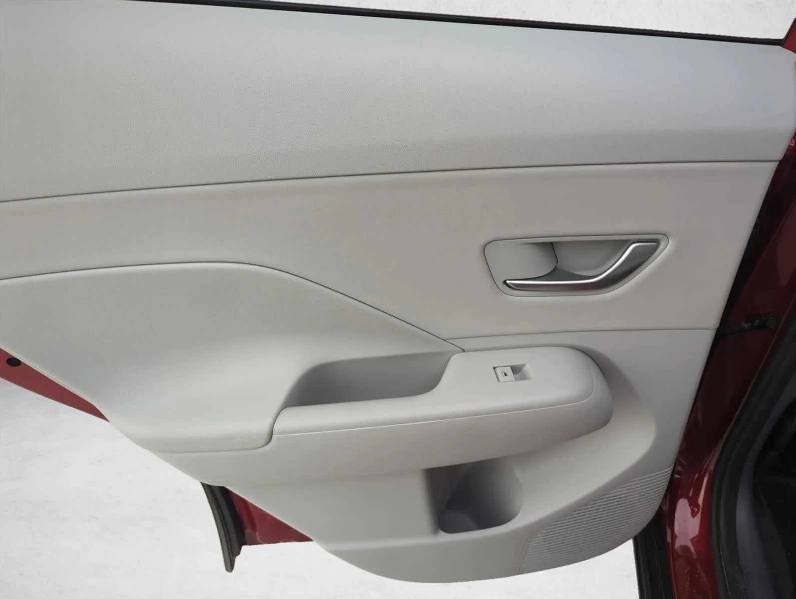 2024 Hyundai KONA Limited FWD photo 9