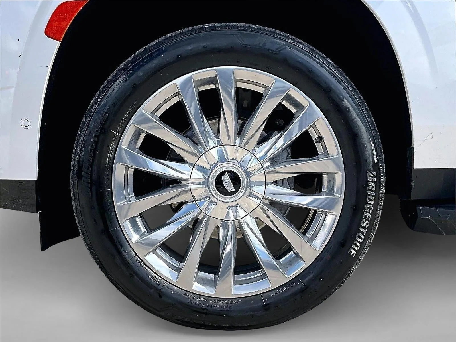 2024 Cadillac Escalade Premium Luxury photo 9
