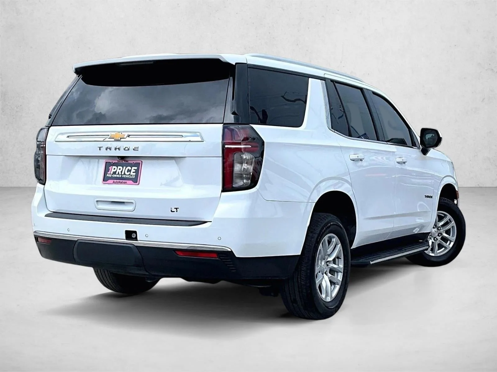 2021 Chevrolet Tahoe LS photo 2