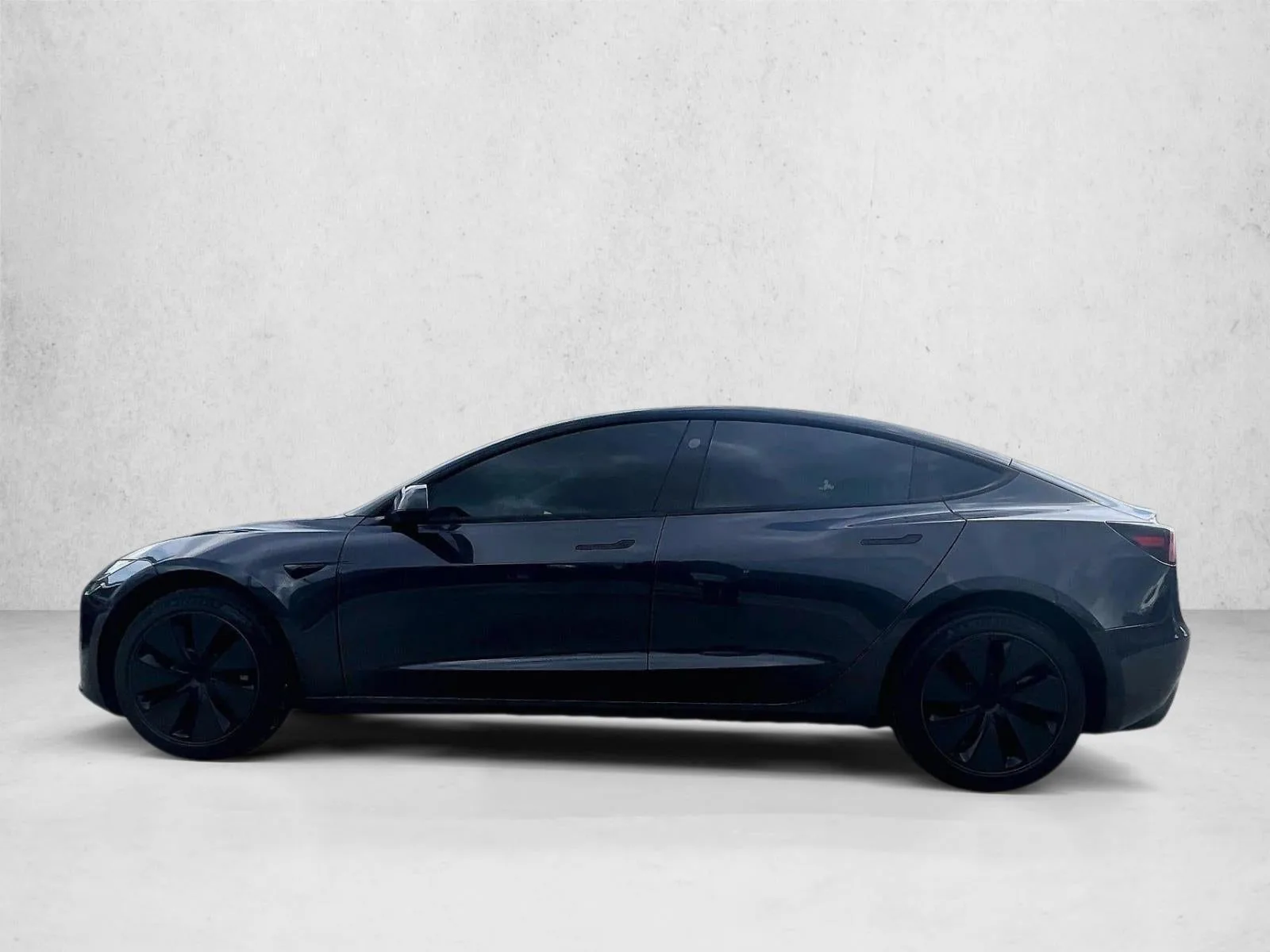 2025 Tesla Model 3 Long Range photo 6
