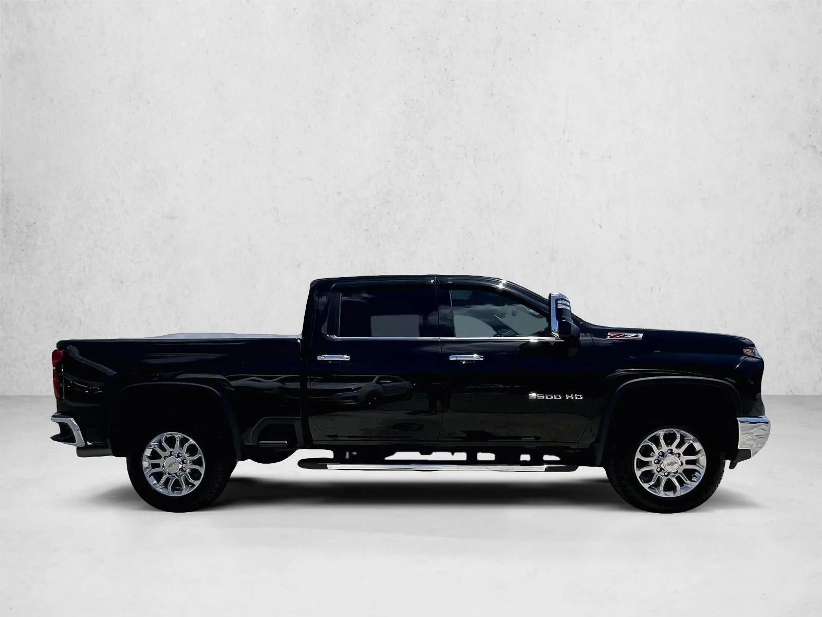 2025 Chevrolet Silverado 3500 HD LTZ photo 5