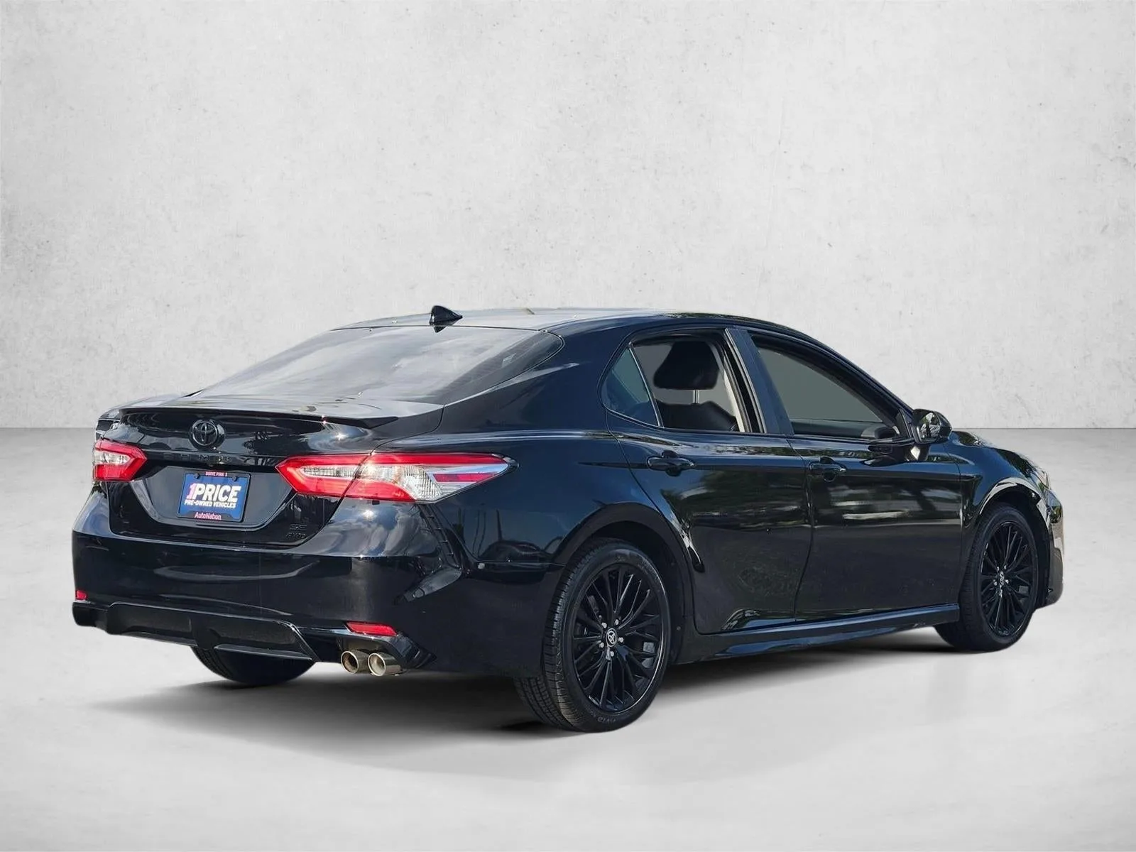 2020 Toyota Camry SE Nightshade Auto AWD (Natl) photo 4