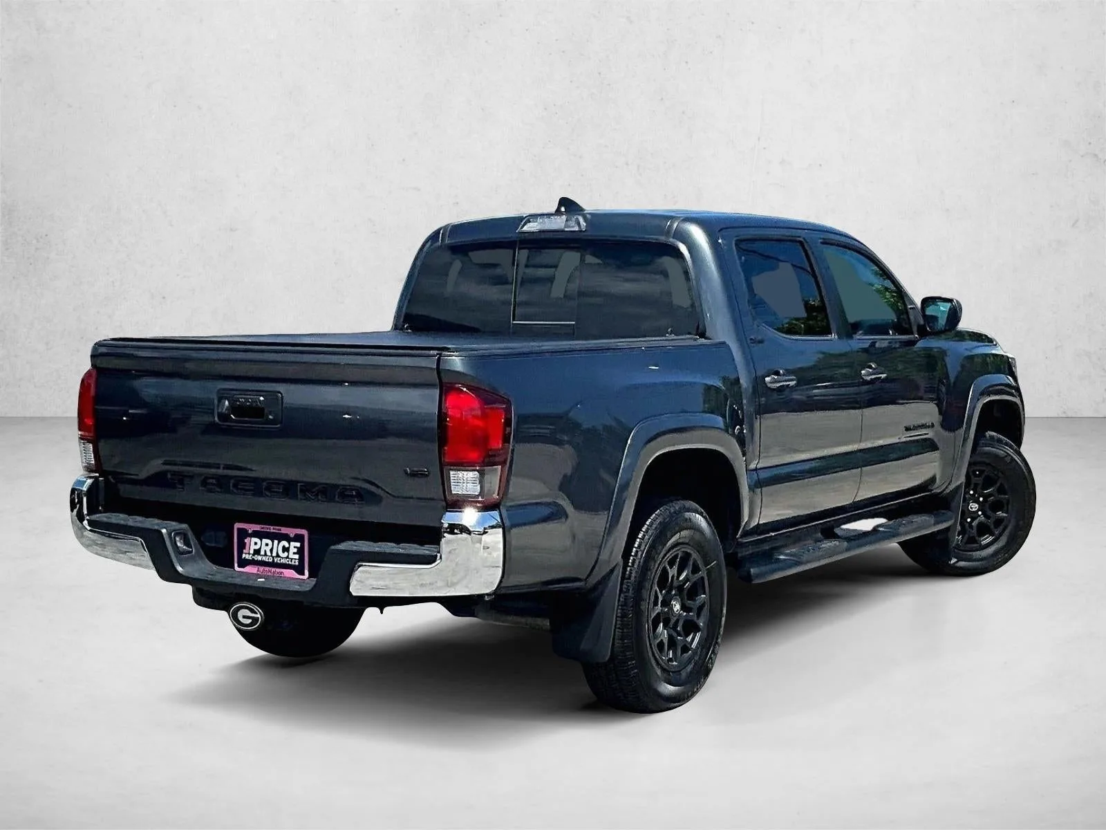 2021 Toyota Tacoma SR5 V6 photo 2