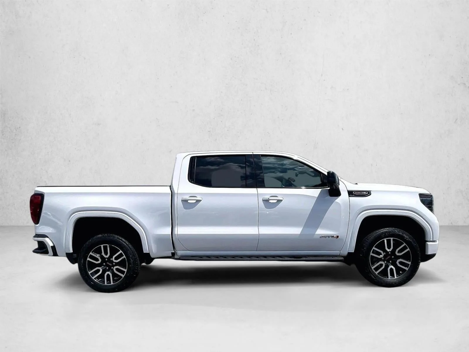 2023 GMC Sierra 1500 AT4 photo 5