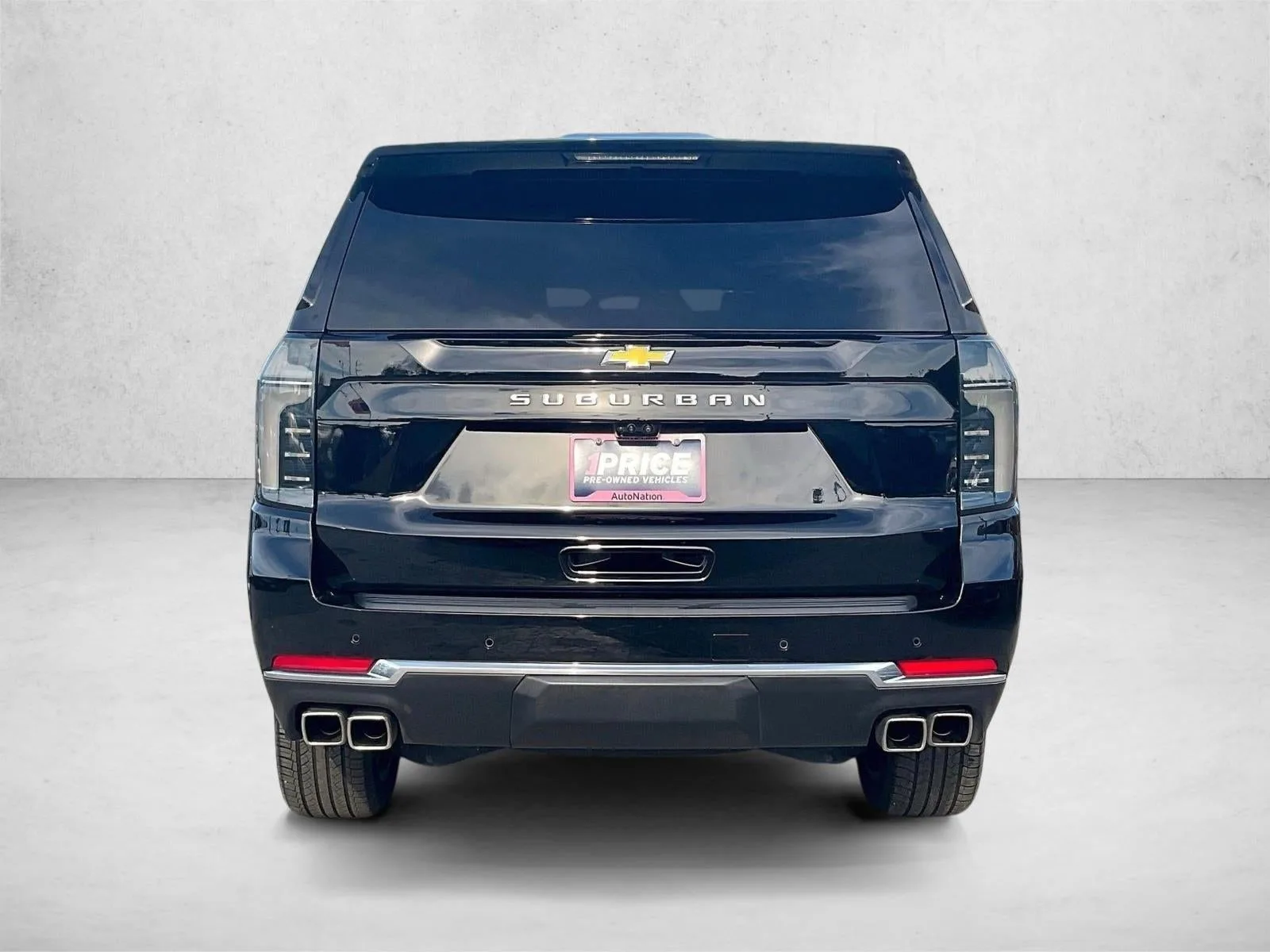 2025 Chevrolet Suburban High Country photo 4