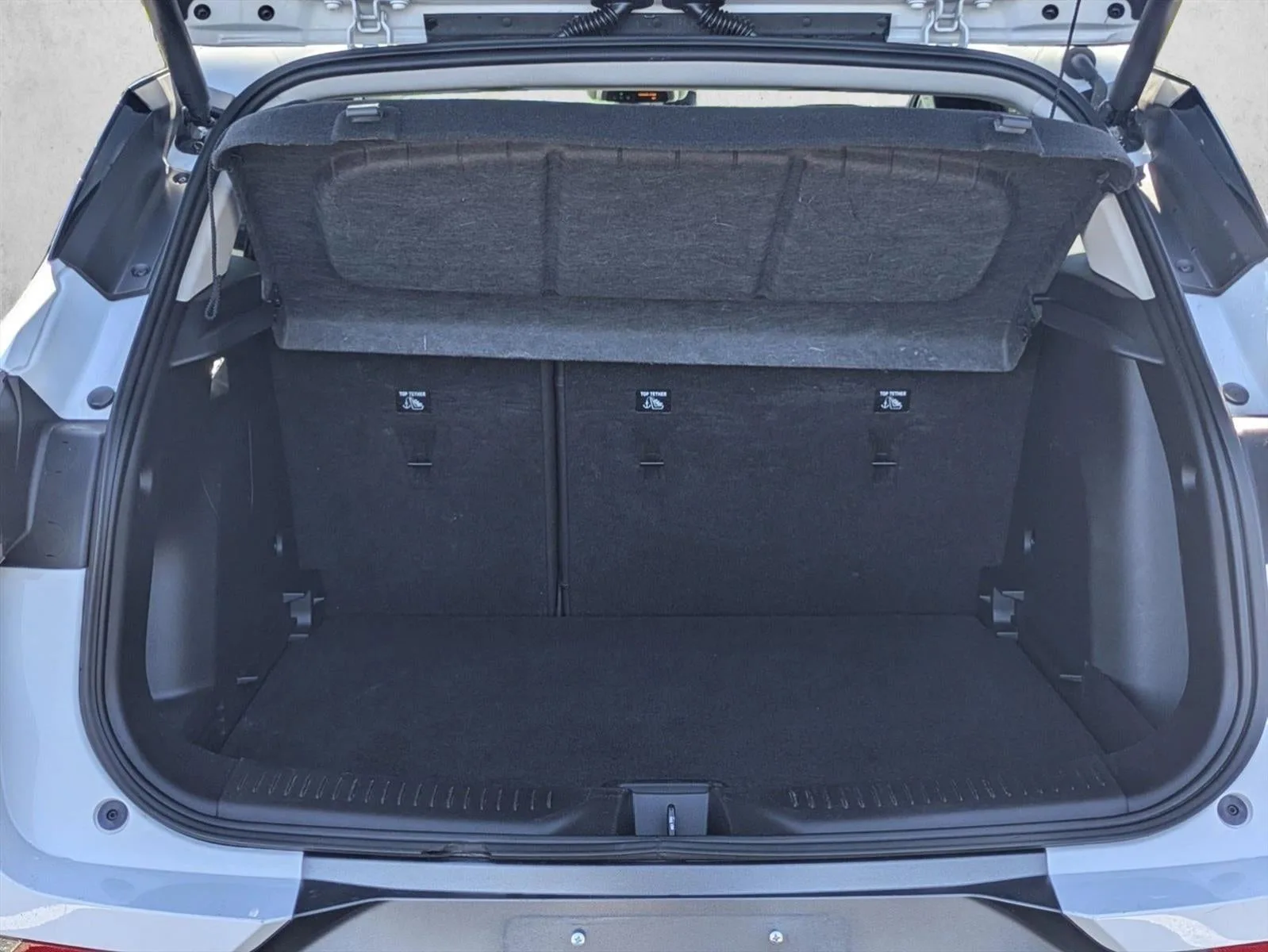 2020 Buick Encore GX Essence FWD photo 6