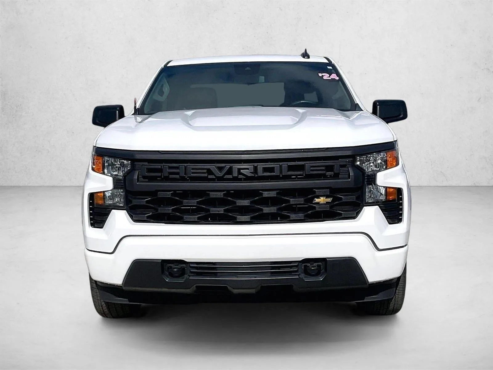2024 Chevrolet Silverado 1500 Custom photo 3