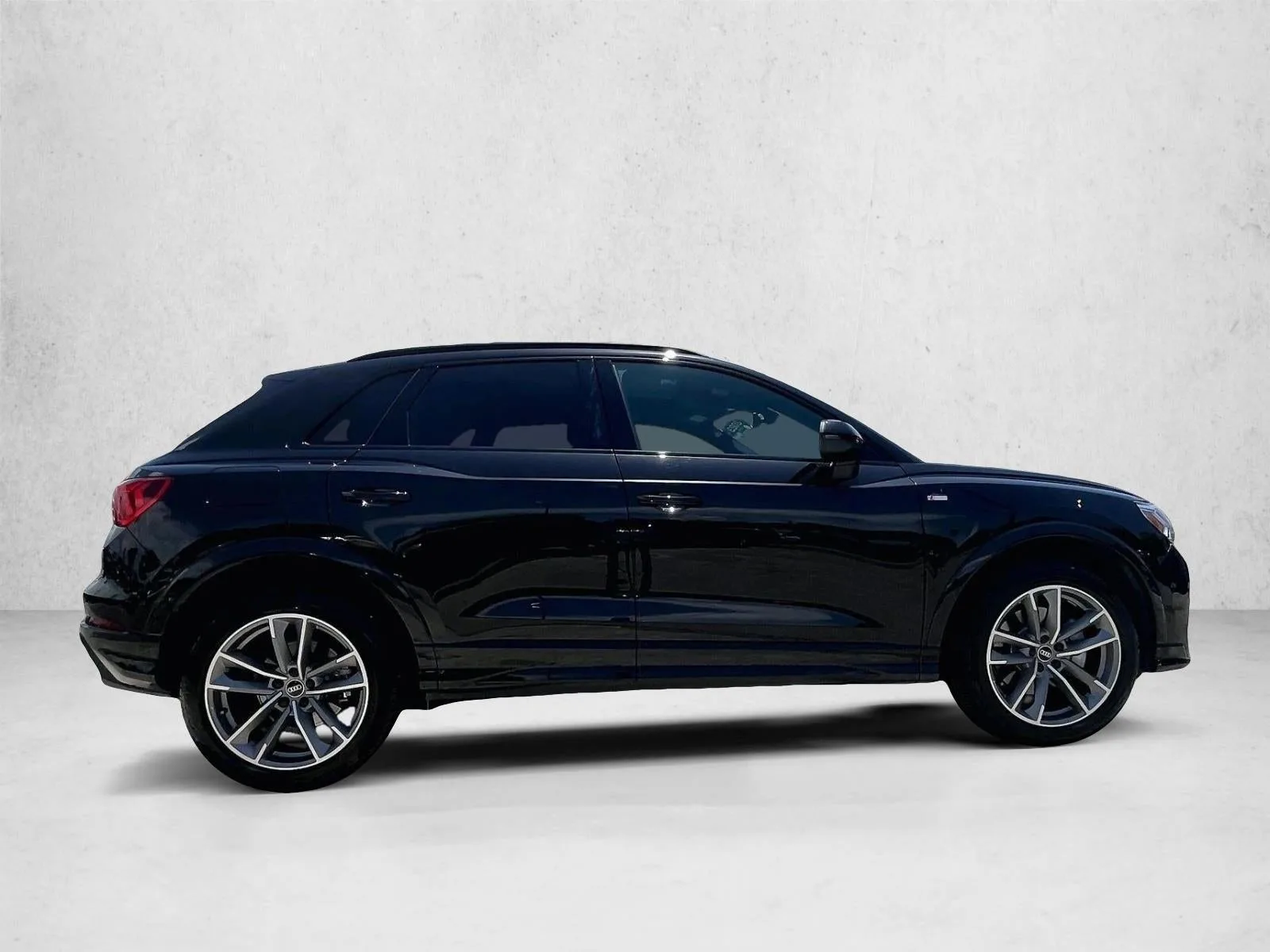 2023 Audi Q3 Premium 45 TFSI S line quattro Tiptronic photo 5