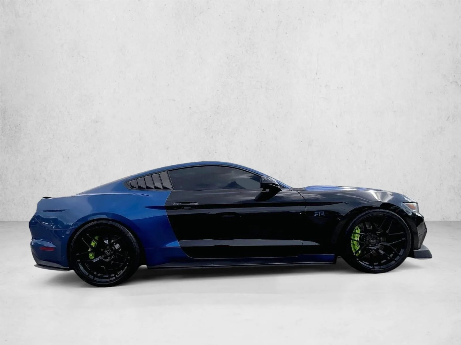 2017 Ford Mustang GT Premium photo 5