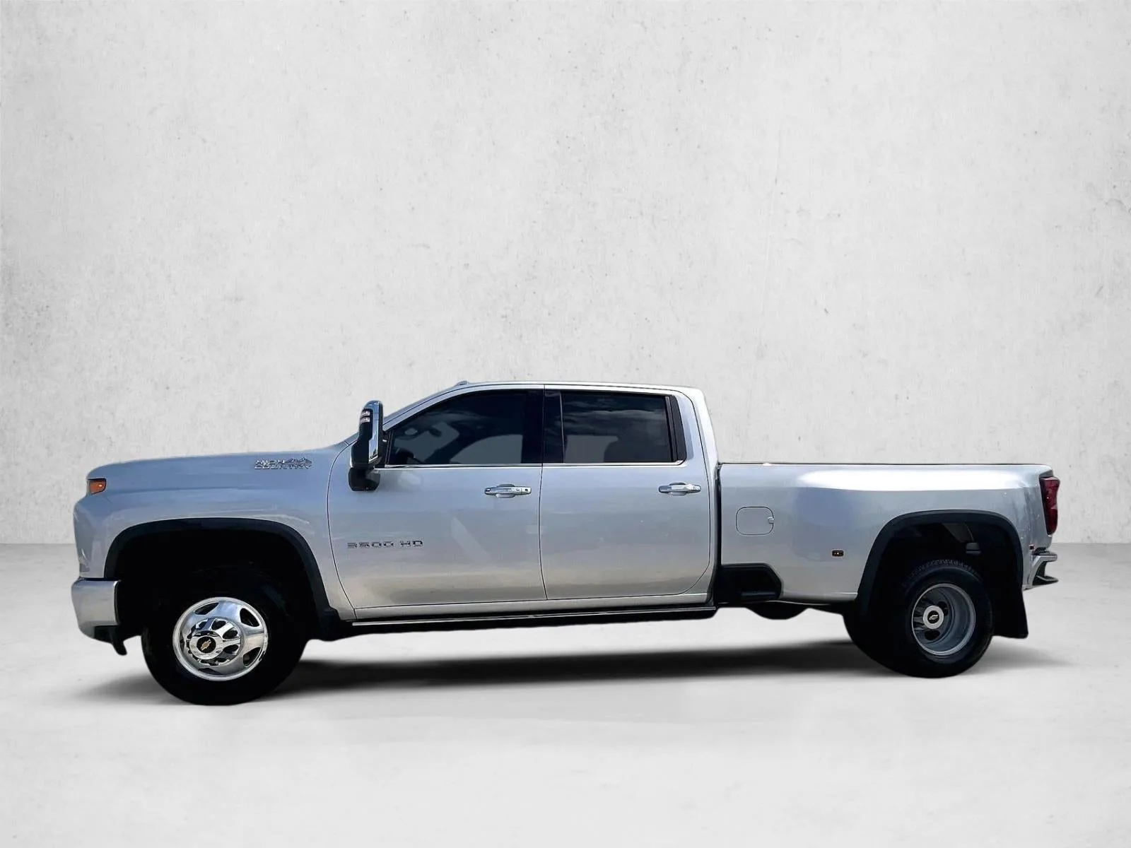 2021 Chevrolet Silverado 3500 HD High Country photo 6