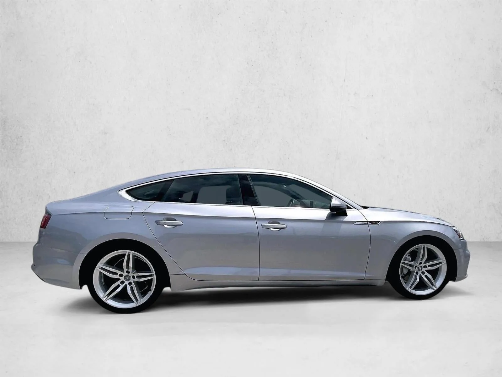 2019 Audi A5 45 Premium photo 5