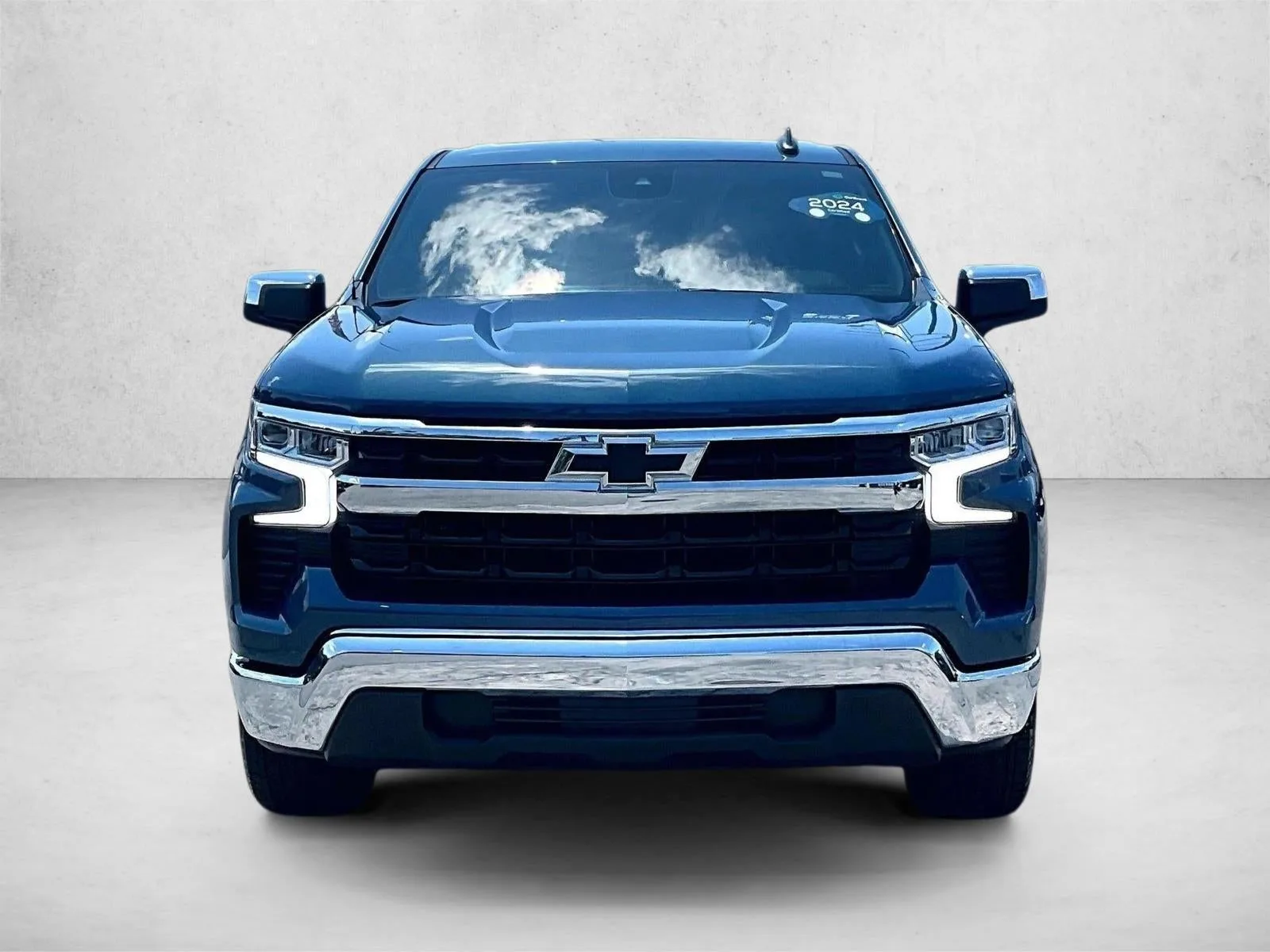 2024 Chevrolet Silverado 1500 LT photo 3