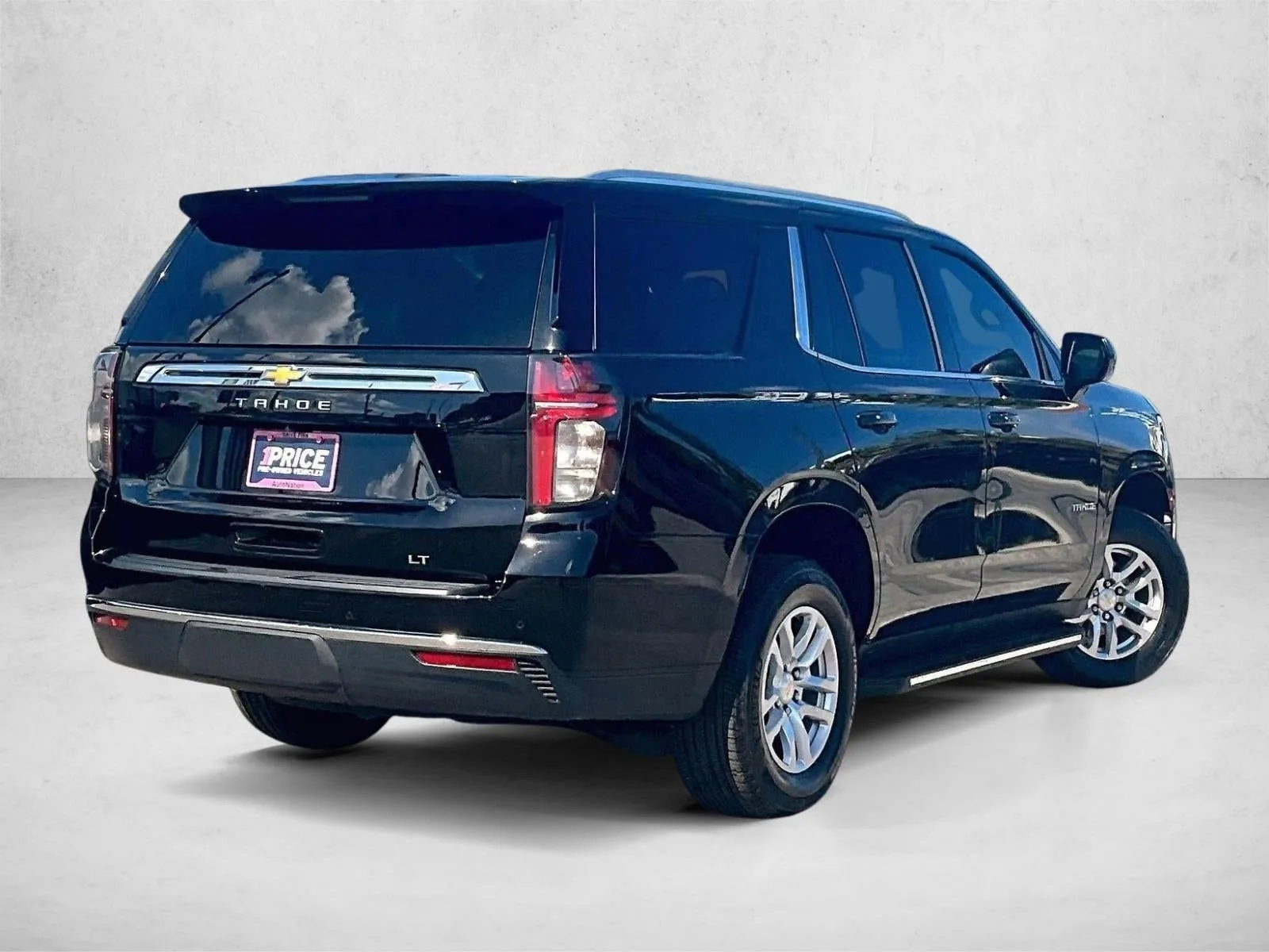 2024 Chevrolet Tahoe LT photo 2