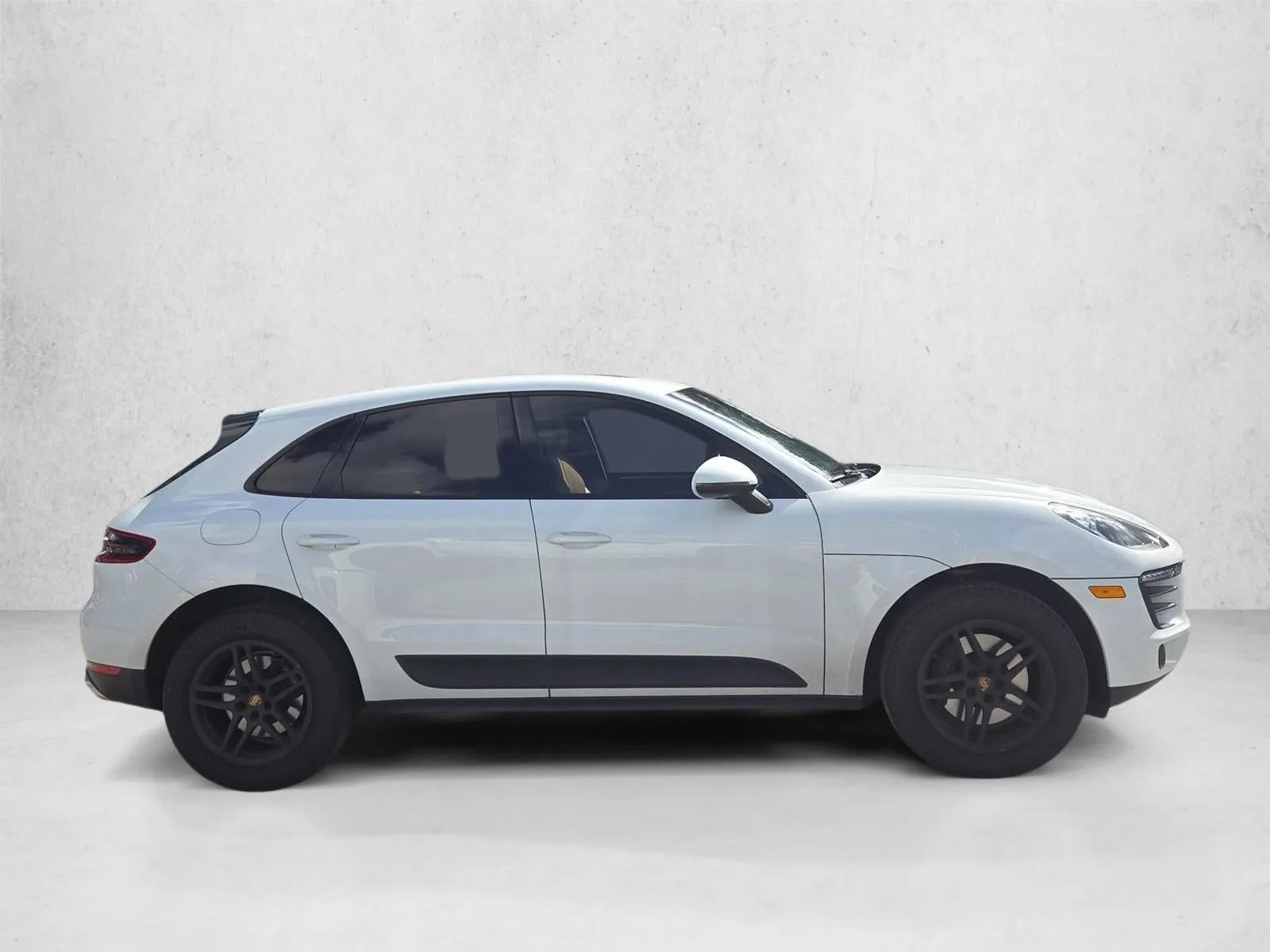 2018 Porsche Macan AWD photo 4