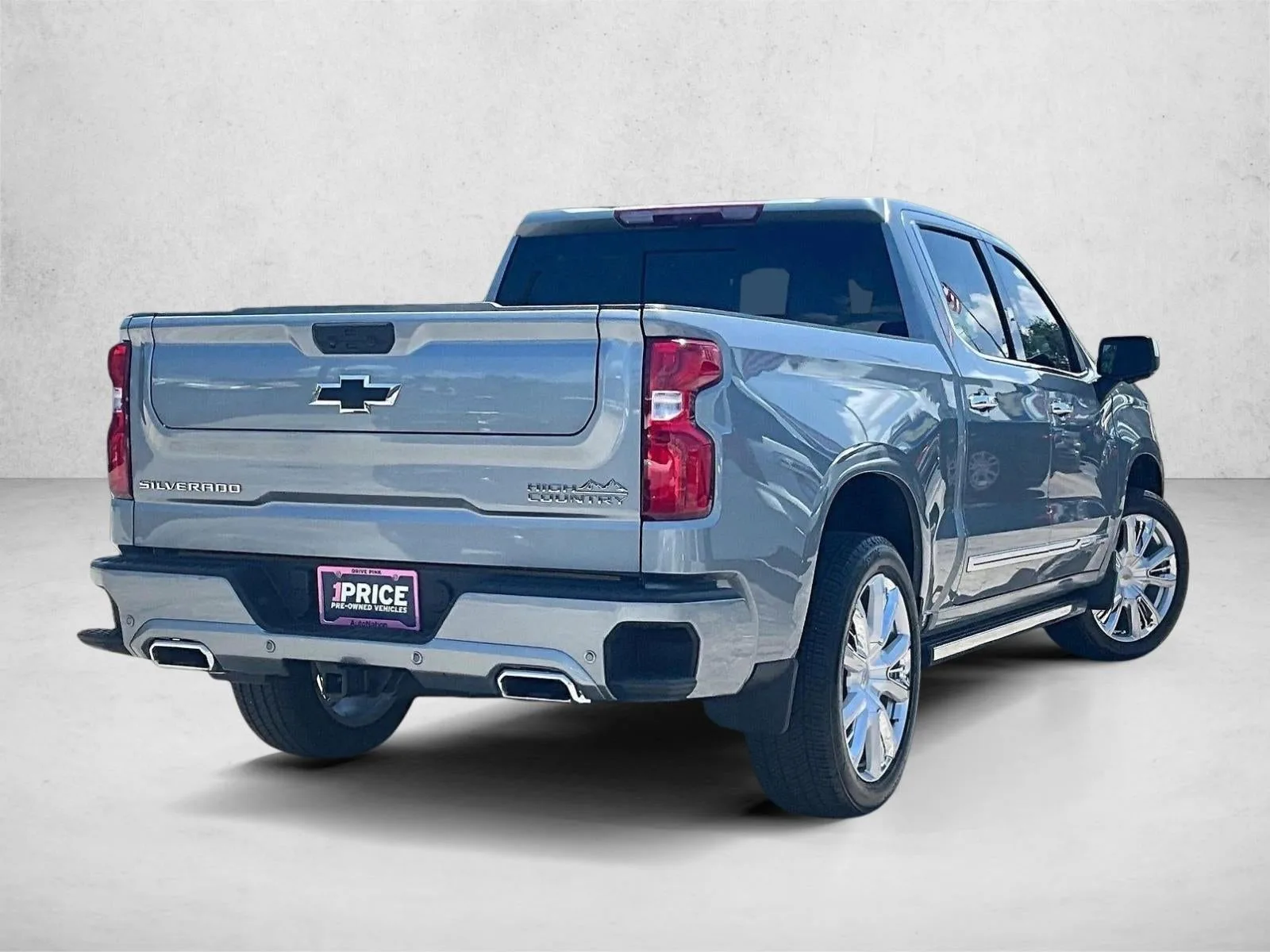 2026 Chevrolet Silverado 1500 High Country photo 2