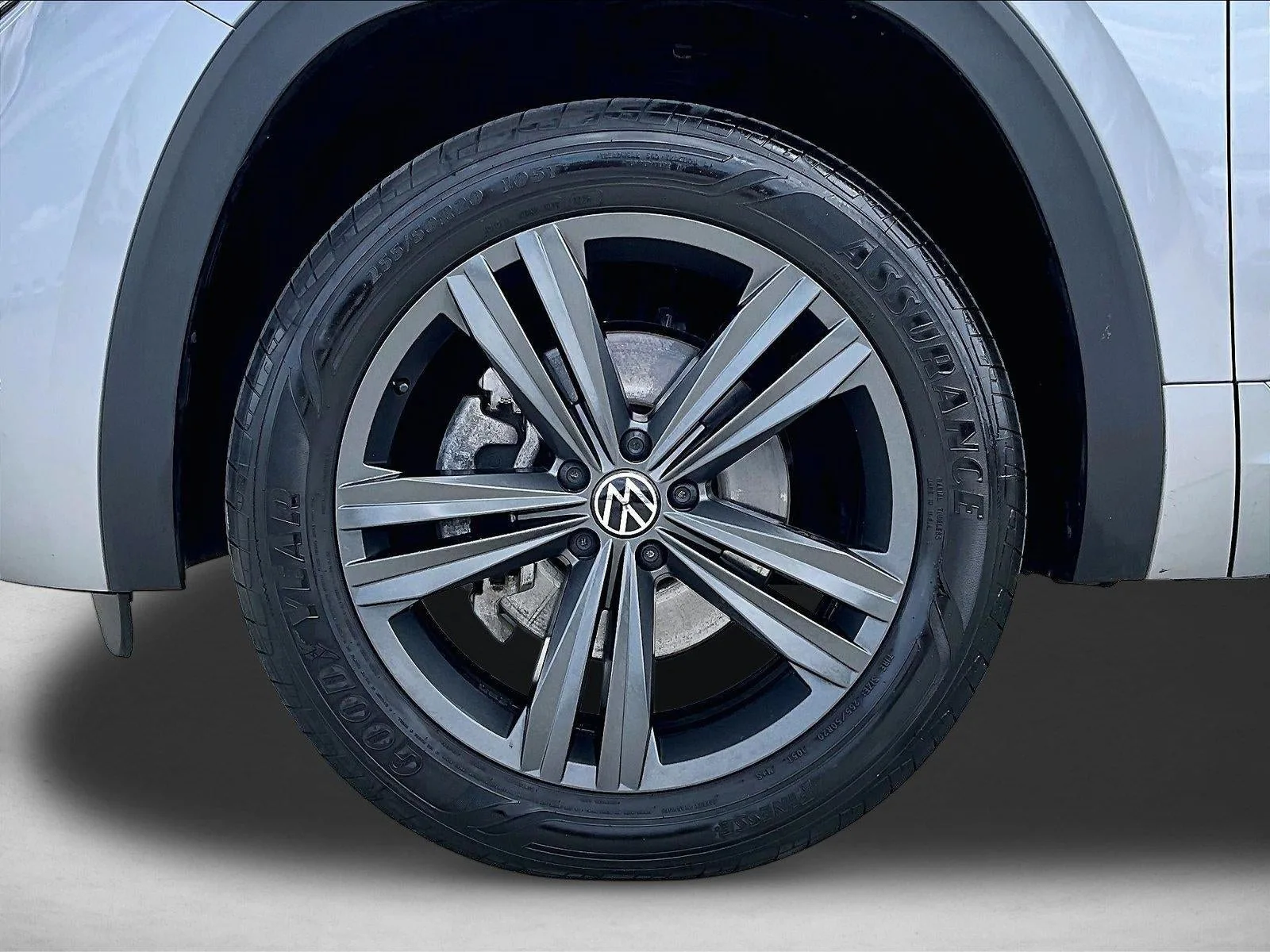 2022 Volkswagen Atlas Cross Sport 3.6L V6 SEL R-Line 4MOTION photo 10