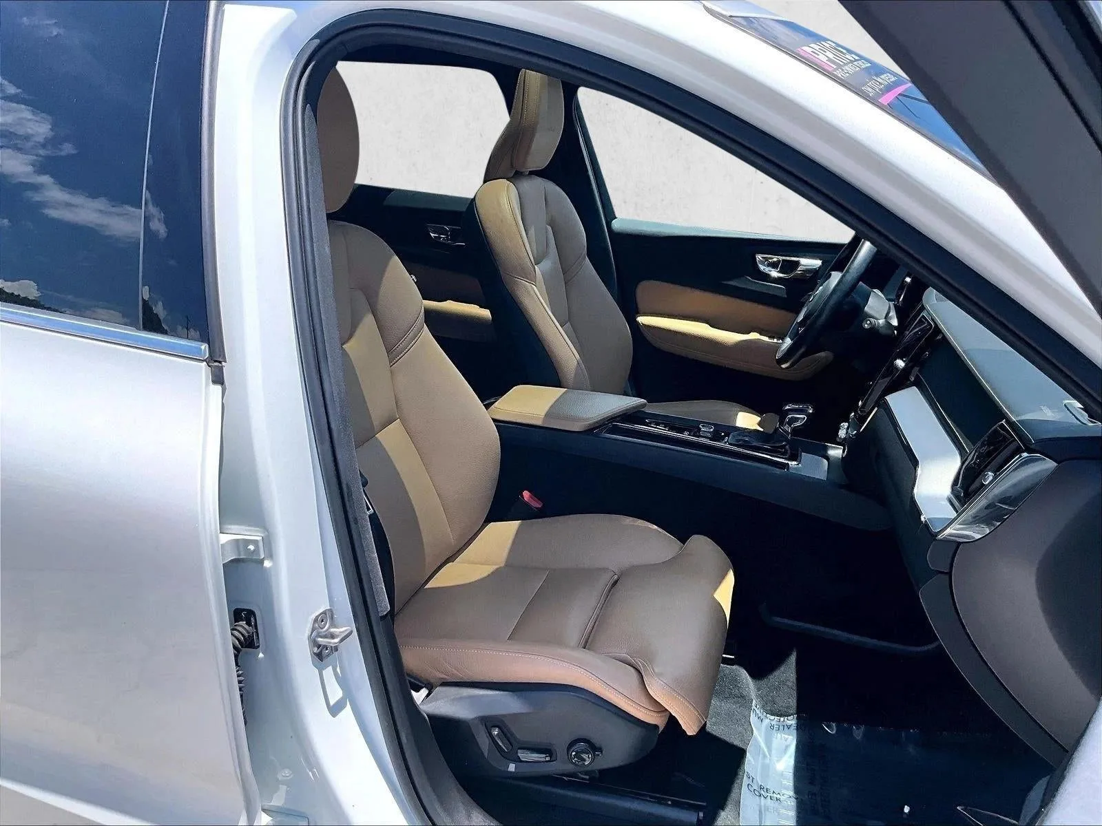 2019 Volvo XC60 T5 Inscription photo 9