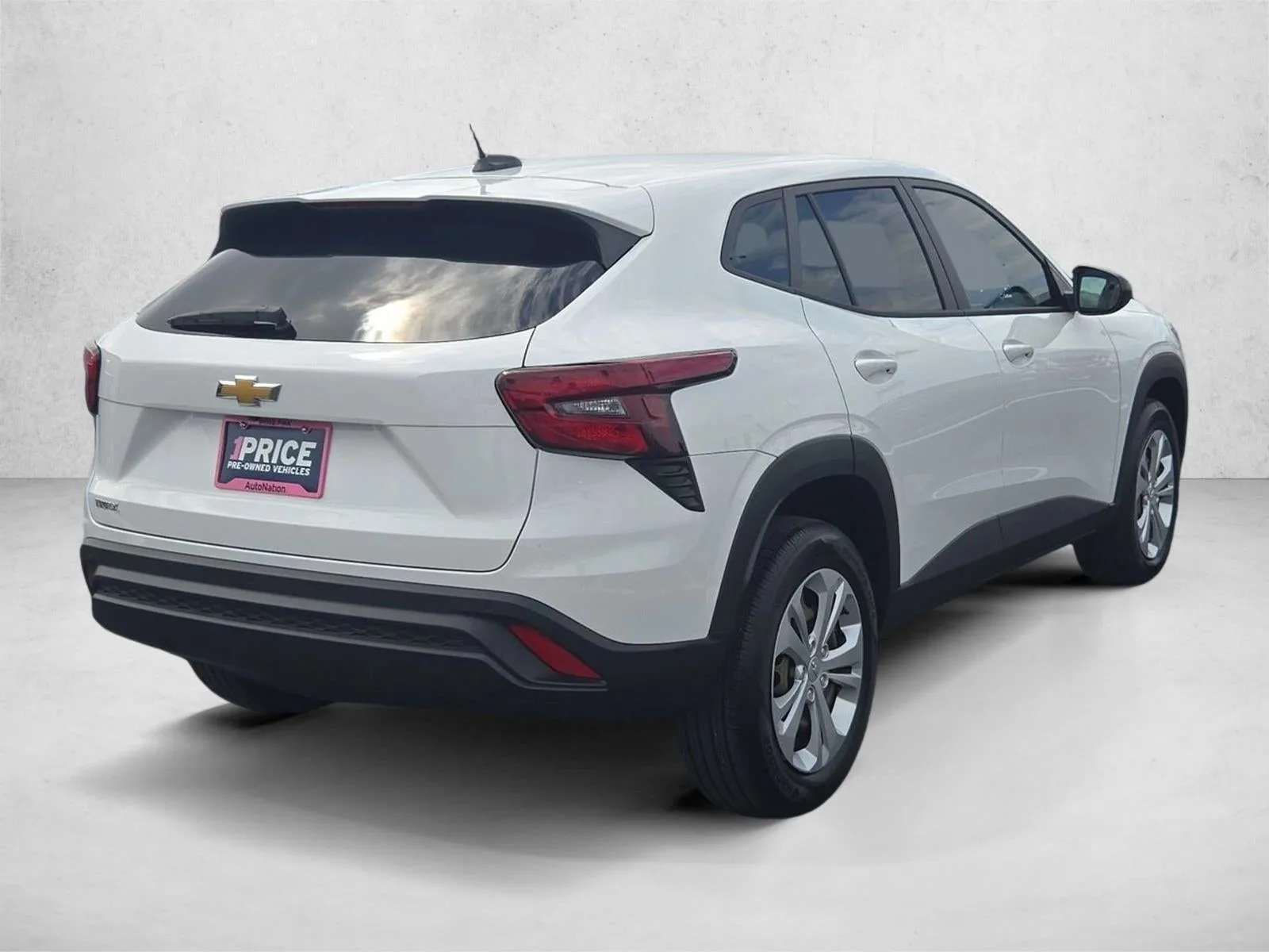 2025 Chevrolet Trax LS photo 5