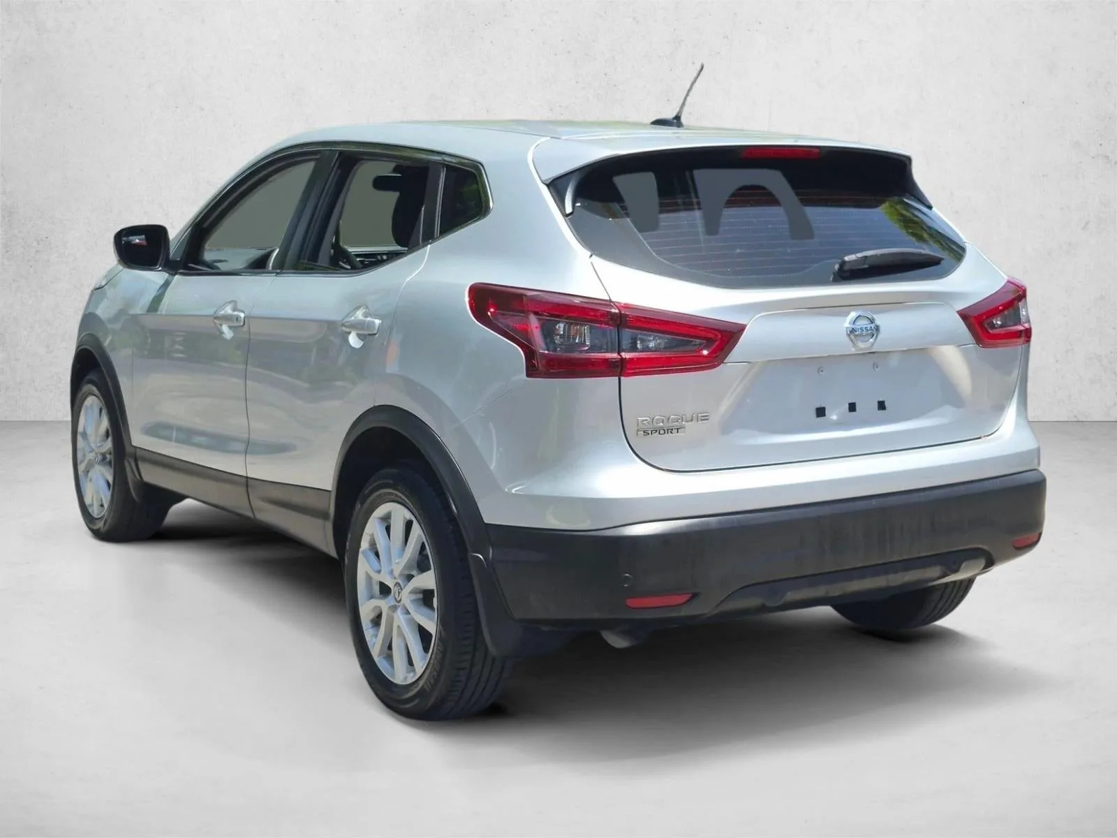 2021 Nissan Rogue Sport FWD S photo 7