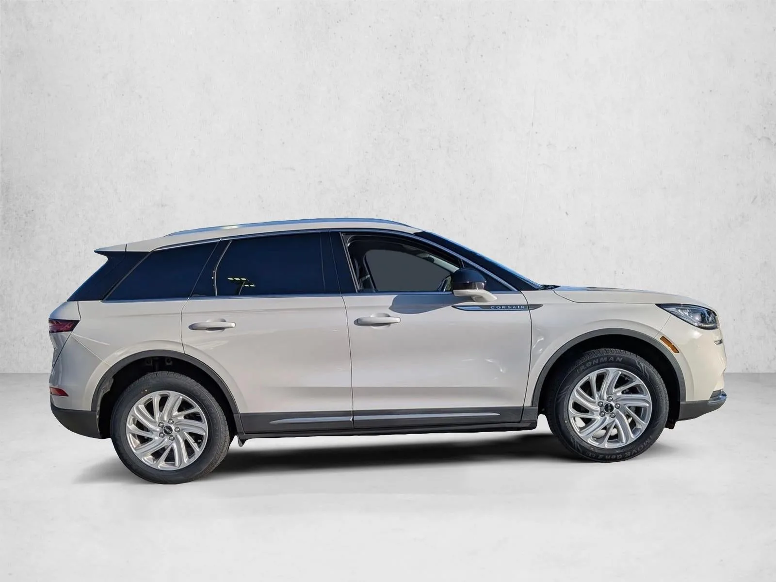 2020 Lincoln Corsair Standard FWD photo 4